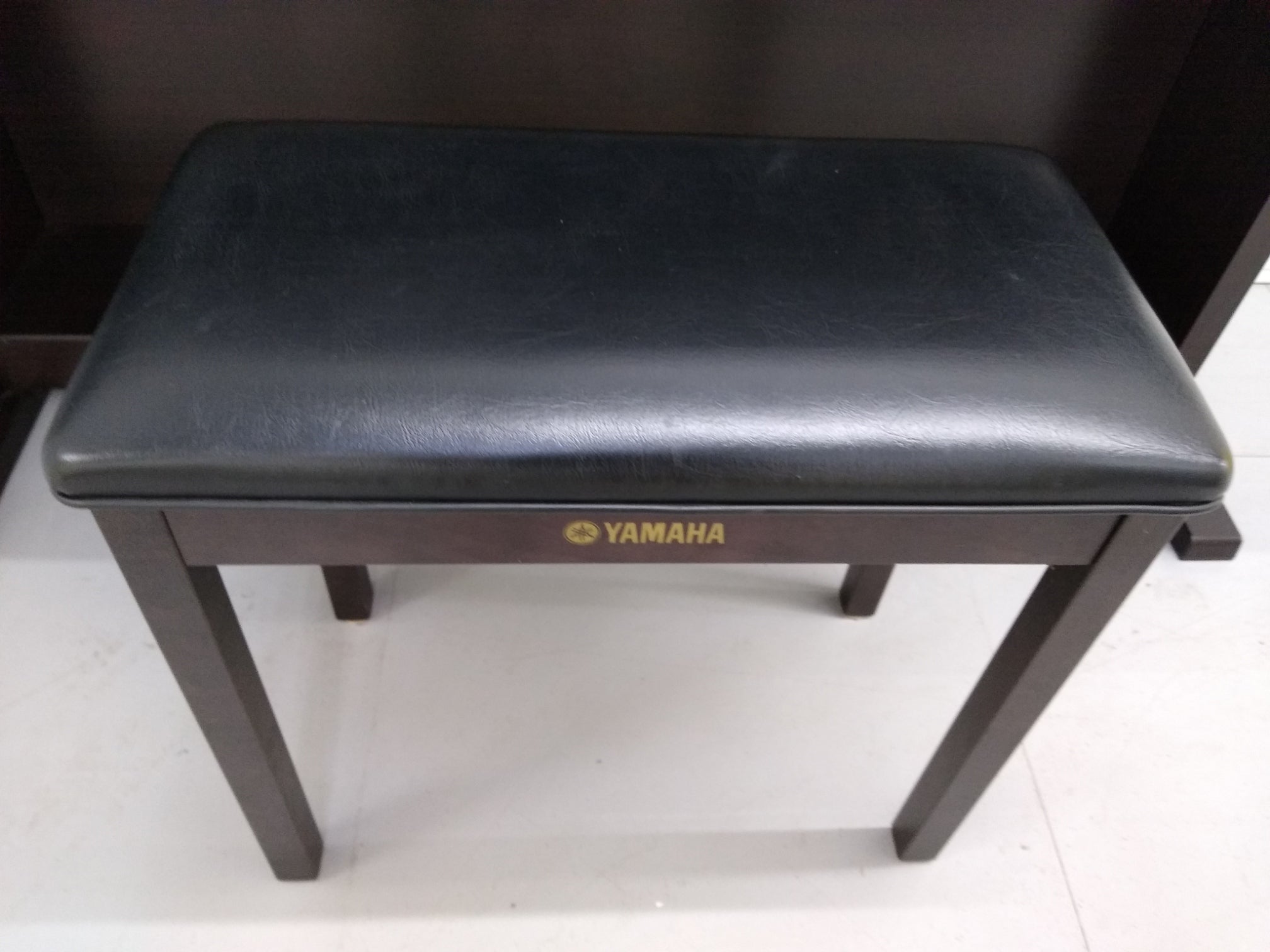 楽器 YAMAHA Clavinova CLP-330M Yamaha Clavinova CLP-330 Digital Piano and stool cherry wood
