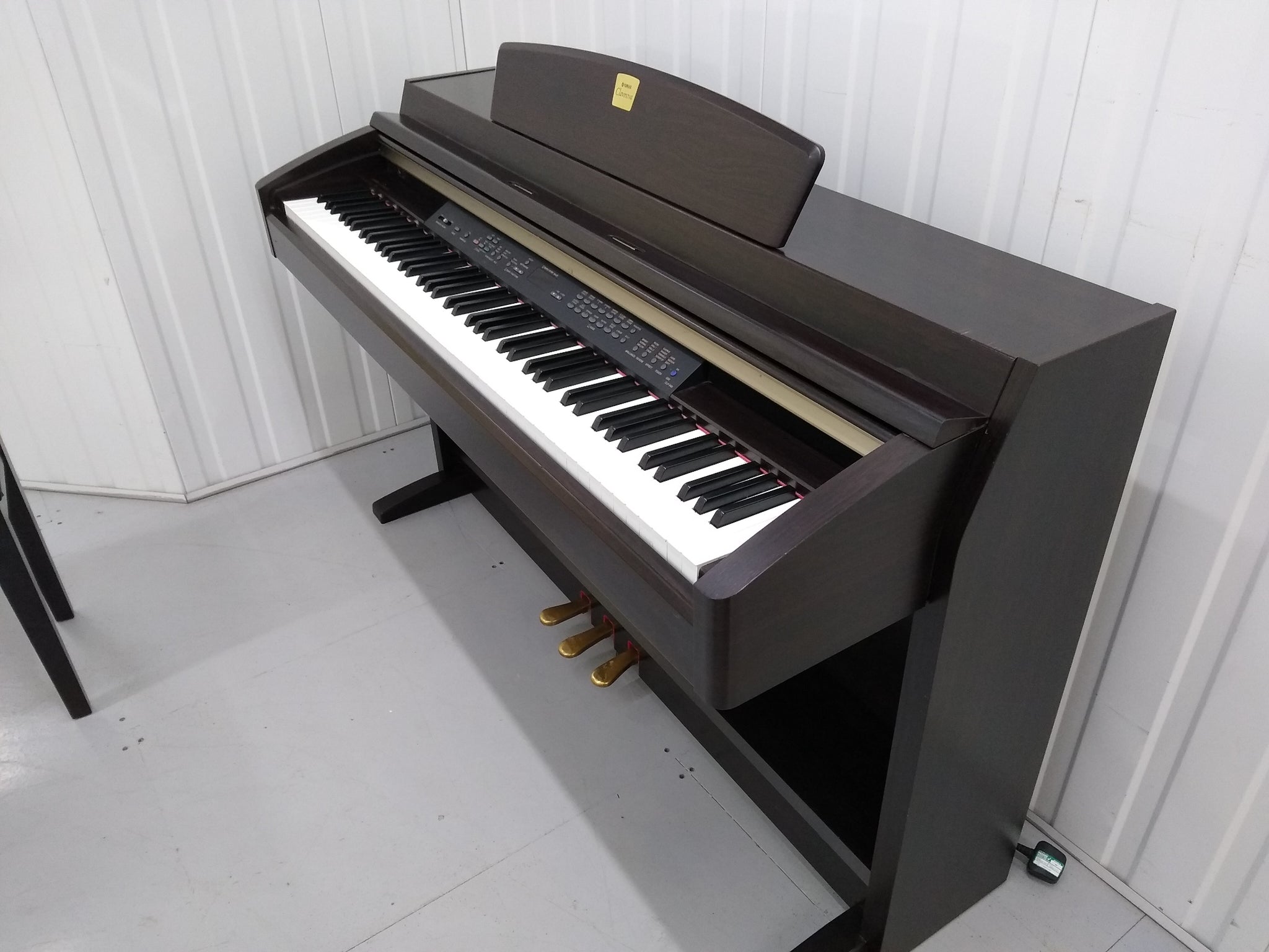 Used relly Yamaha Clp 240