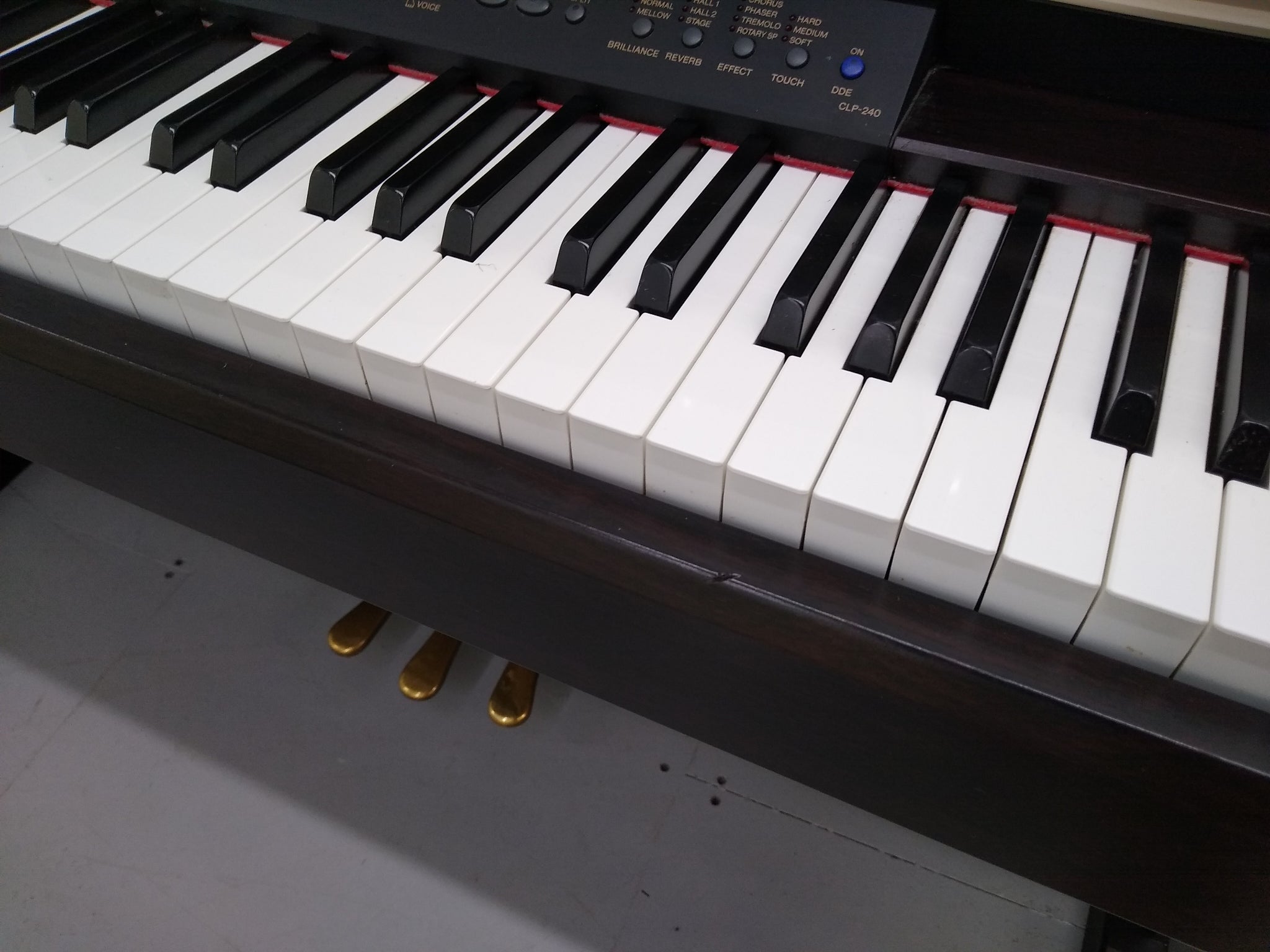 Yamaha Clavinova CLP-240 Digital Piano rosewood with double