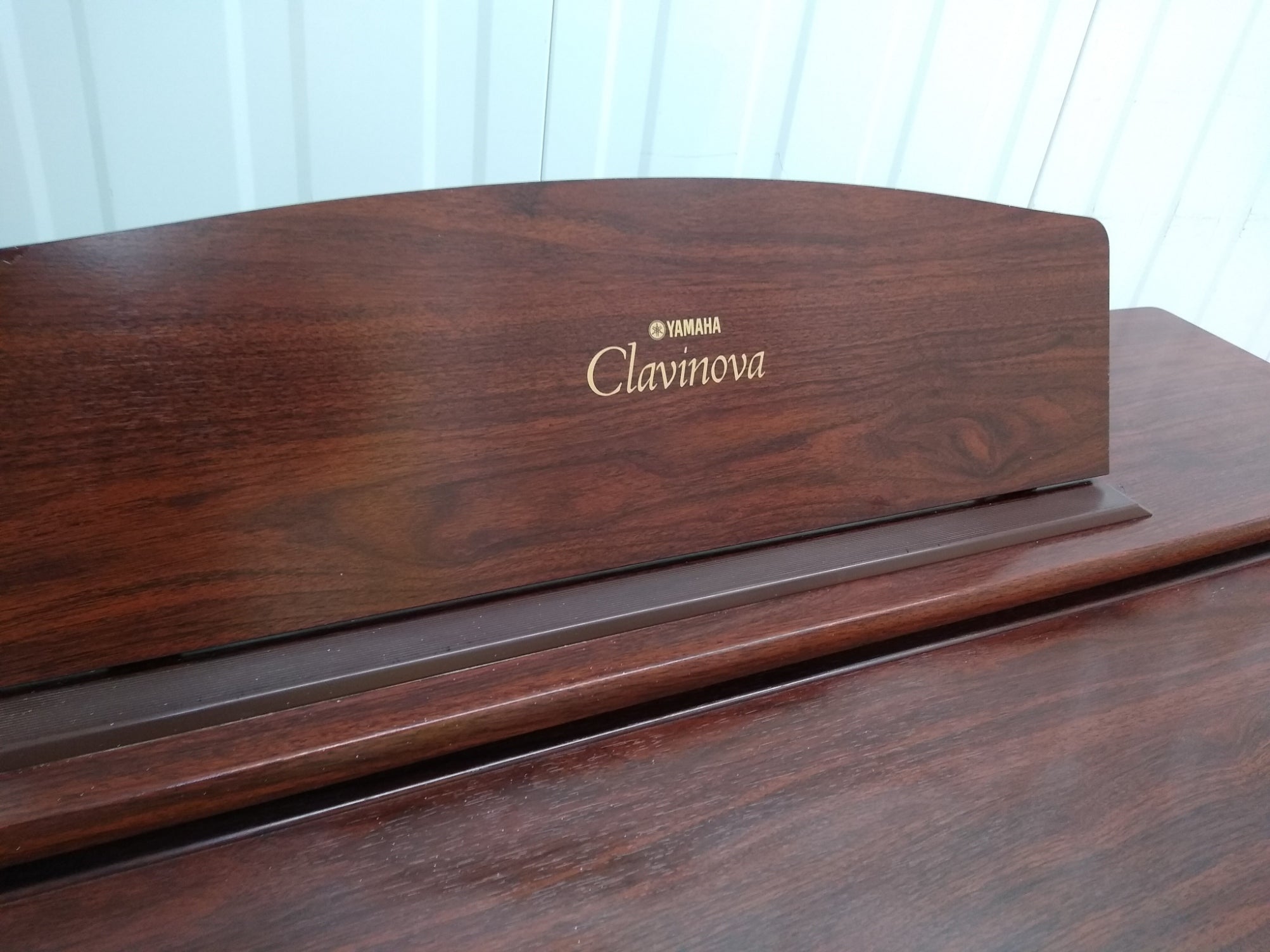 Yamaha Clavinova CVP-103 Digital Piano with stool in mahogany stock nr –  Sulinda Music