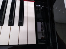 Load image into Gallery viewer, Yamaha Clavinova CLP-545PE in Polished Ebony glossy black. stock nr 22107
