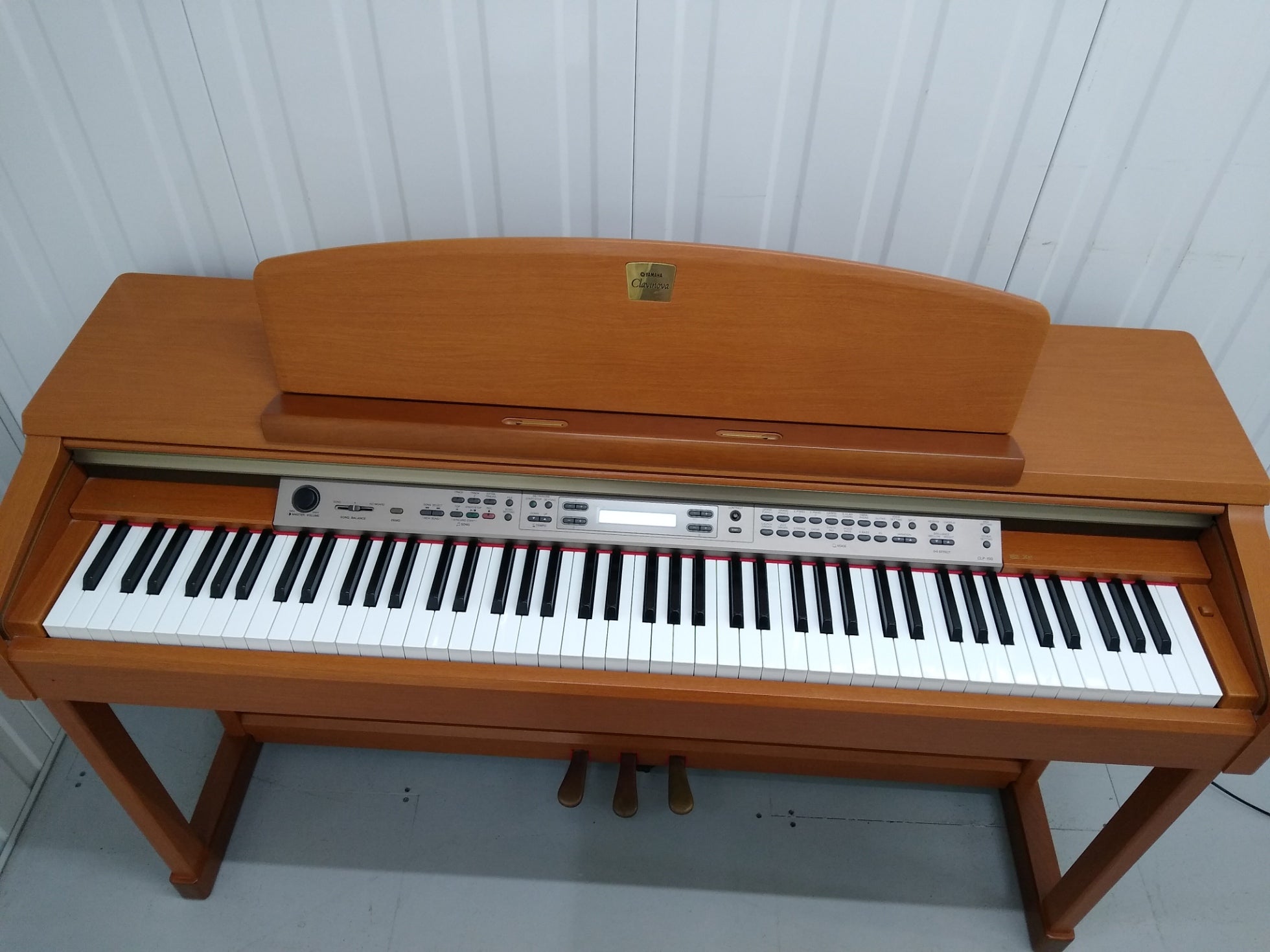 Yamaha Clavinova CLP-150c Digital Piano with stool in light oak stock –  Sulinda Music