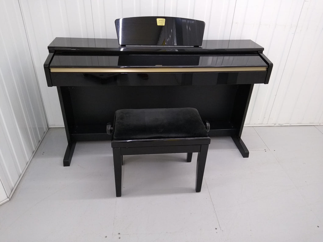 Yamaha Clavinova CLP-320PE Digital Piano in Glossy Black DELIVERY stock no 22118