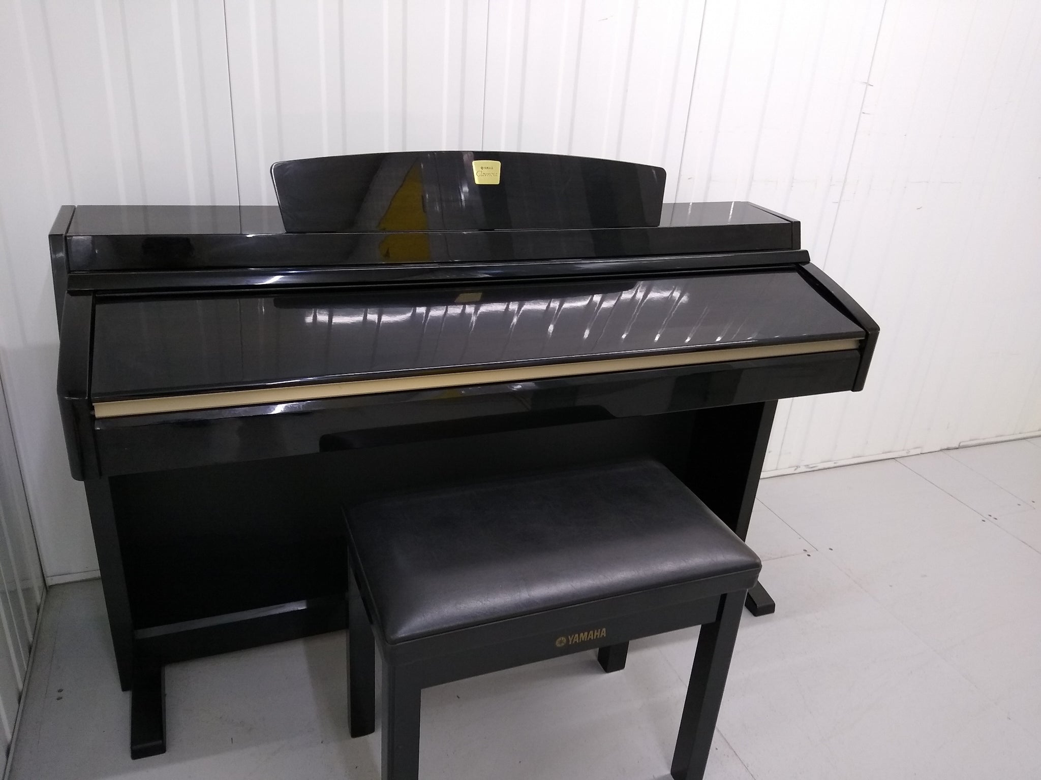 Yamaha Clavinova CLP-240PE Digital Piano polished GLOSSY BLACK