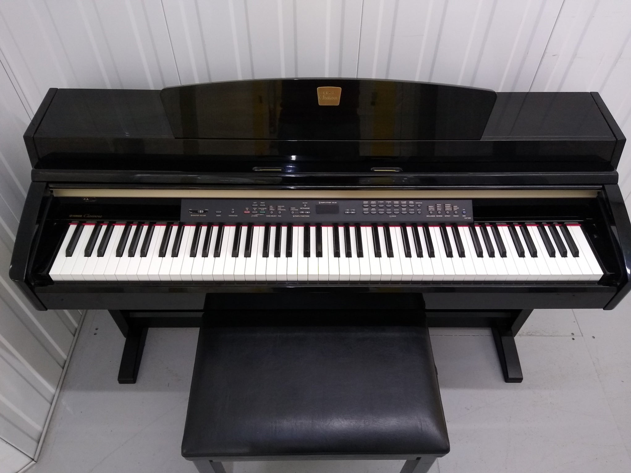 Yamaha Clavinova CLP-240PE Digital Piano polished GLOSSY BLACK