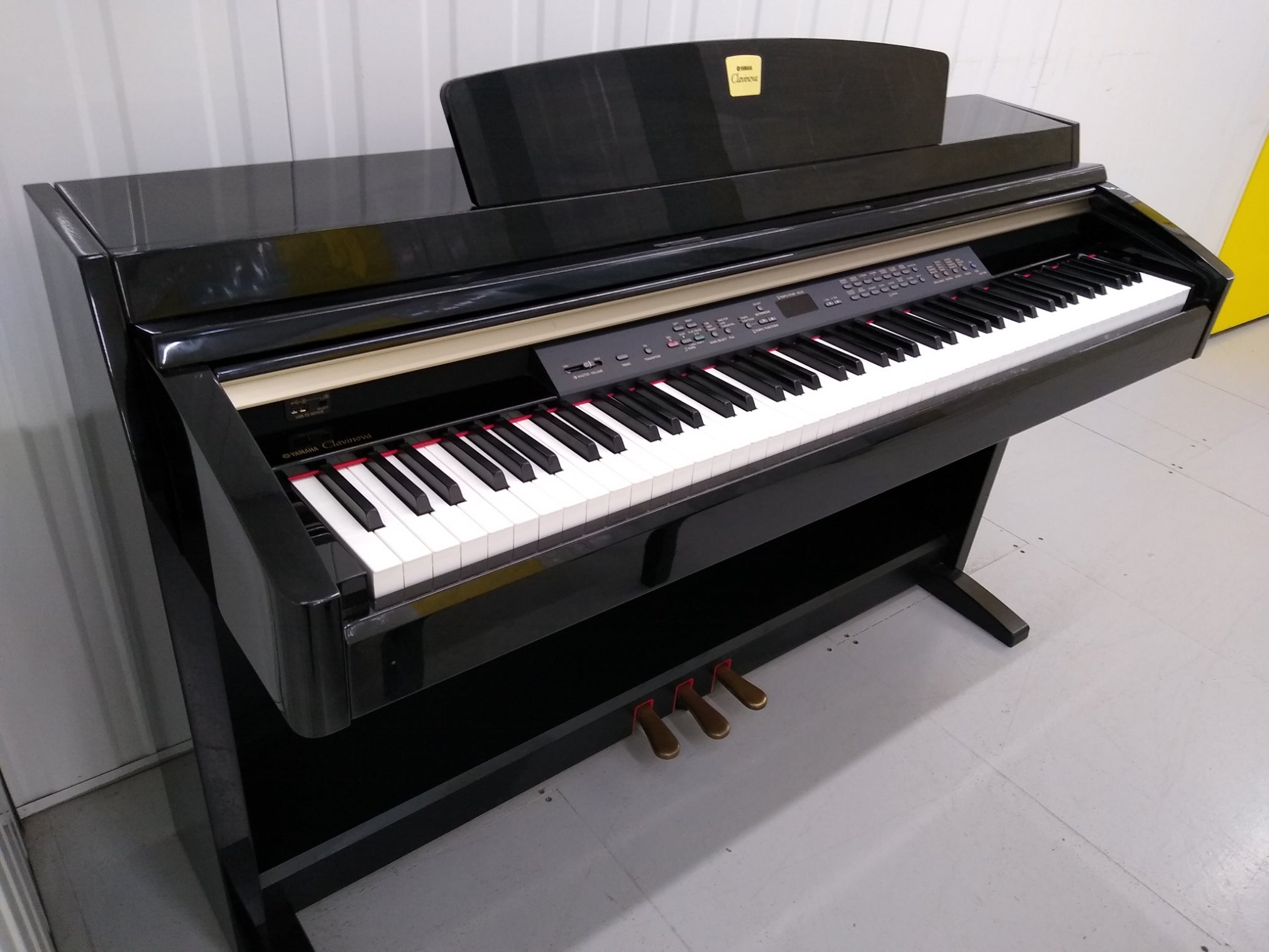 Yamaha Clavinova CLP-240PE Digital Piano polished GLOSSY BLACK 