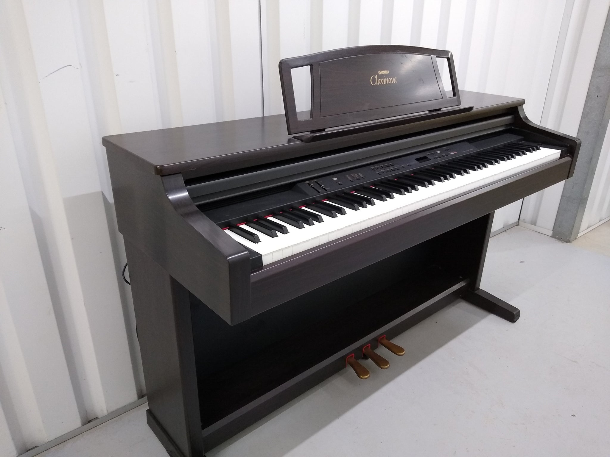 Yamaha Clavinova CLP-860 Digital Piano in rosewood stock # 22129 – Sulinda  Music