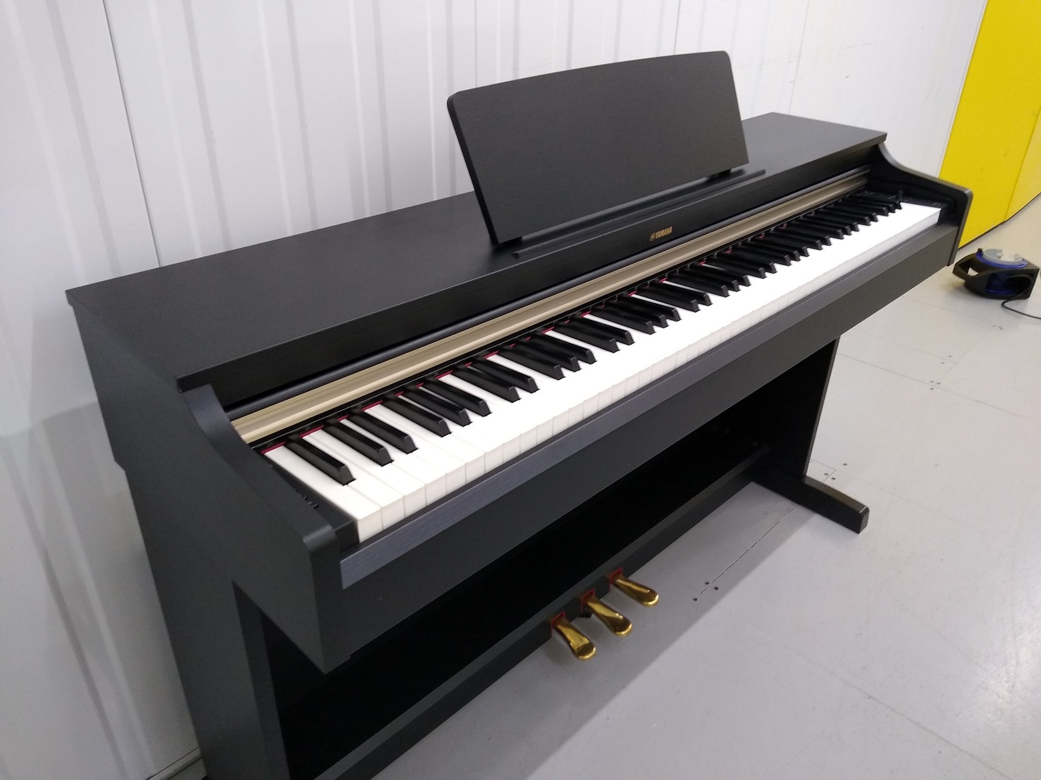 Yamaha Arius YDP-162 デジタルピアノ YDP-162 - Overview - ARIUS - Pianos - Musical Instruments