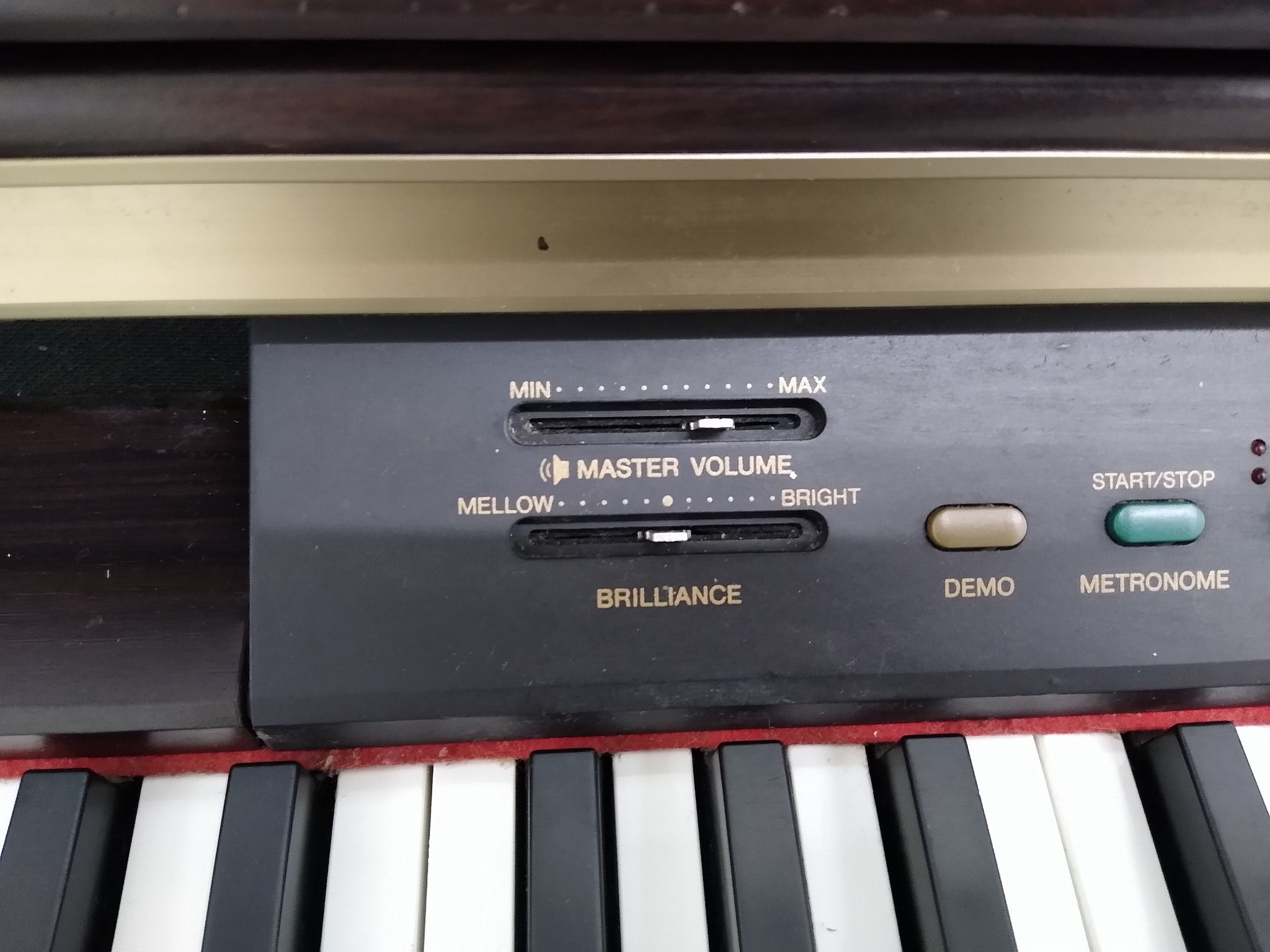 Yamaha Clavinova CLP-120 Digital Piano and stool Full Size 88 keys