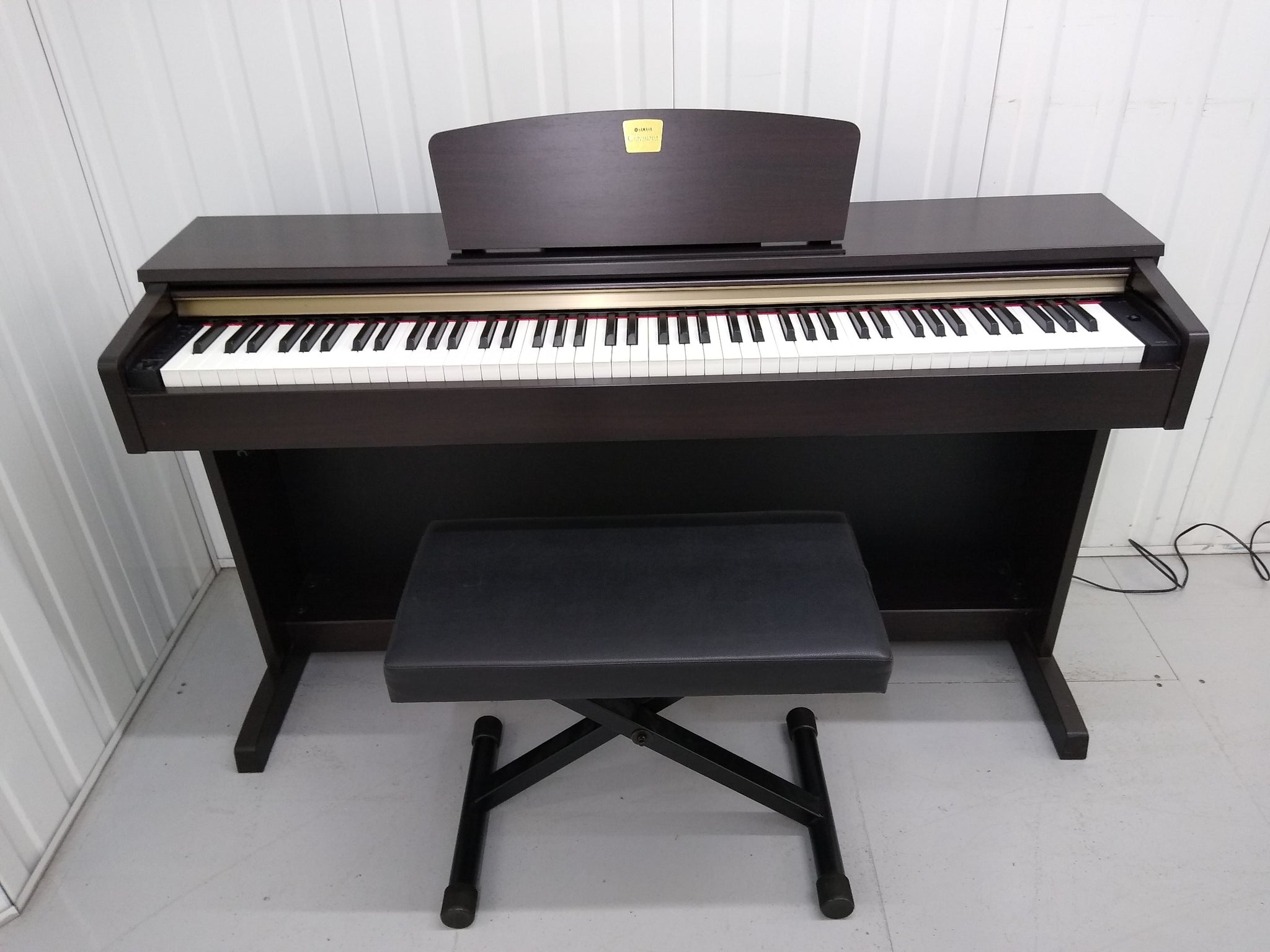 Yamaha Clavinova CLP-320 Digital Piano in Rosewood, with stool, stock –  Sulinda Music