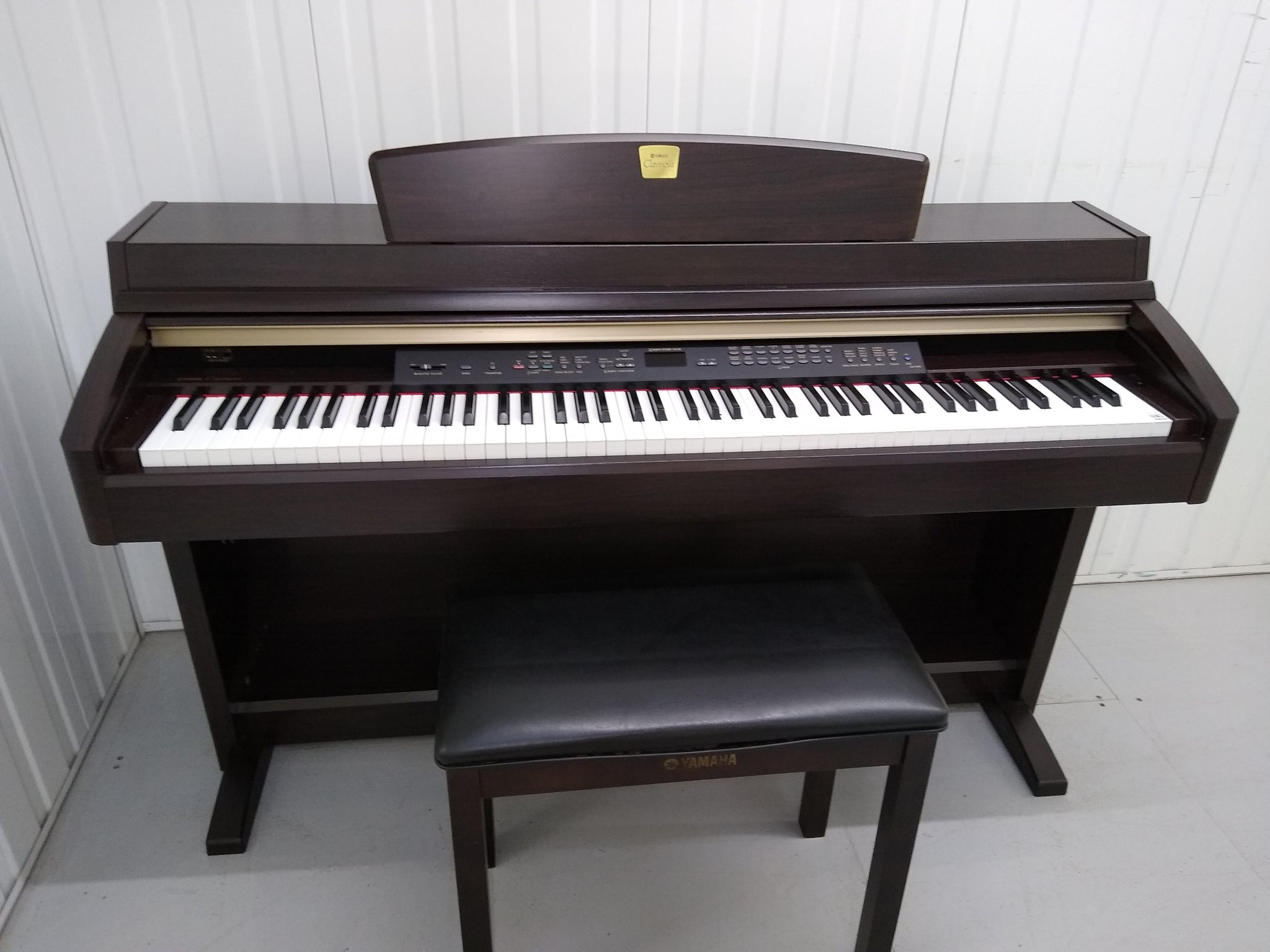 Yamaha Clavinova CLP-240 Digital Piano in rosewood + stool stock nr 22 –  Sulinda Music