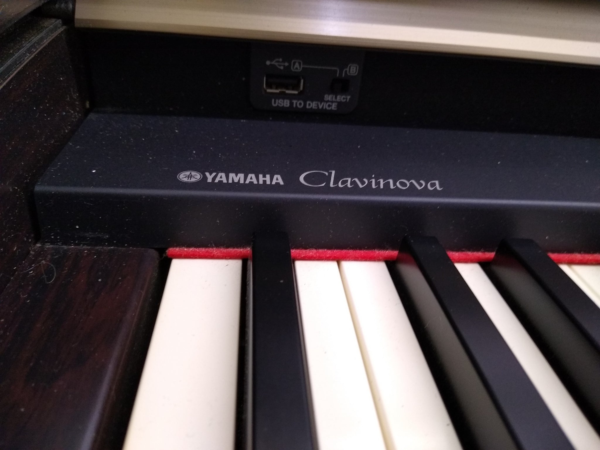 Yamaha Clavinova CLP-340 Digital Piano dark rosewood with