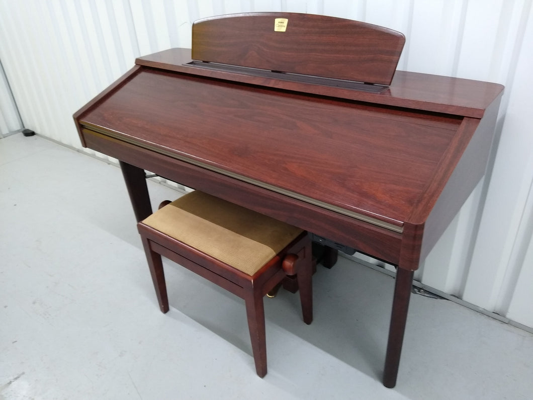 Yamaha Clavinova CVP-208 digital piano / arranger in mahogany. stock nr 22171
