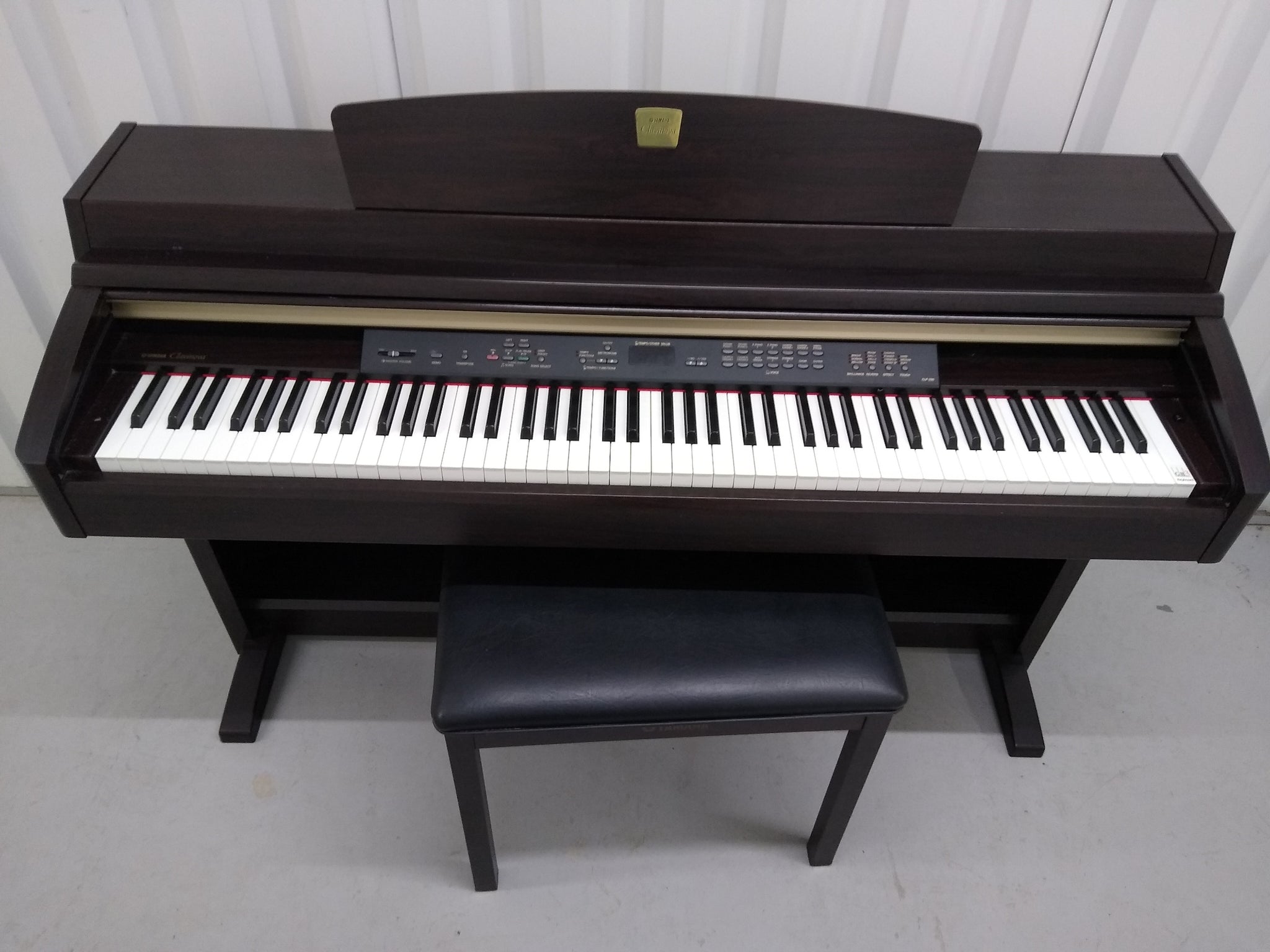 Yamaha Clavinova CLP-230 Digital Piano in rosewood + stool stock nr 22 –  Sulinda Music