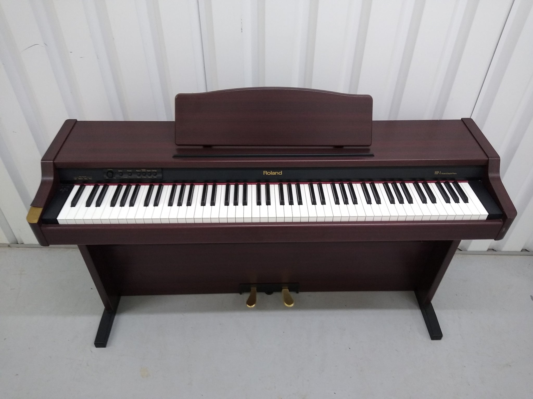 2 pedal piano Roland HP-1 Digital Piano Full Size 88 weighted keys, 2 pedals, stock – Sulinda Music