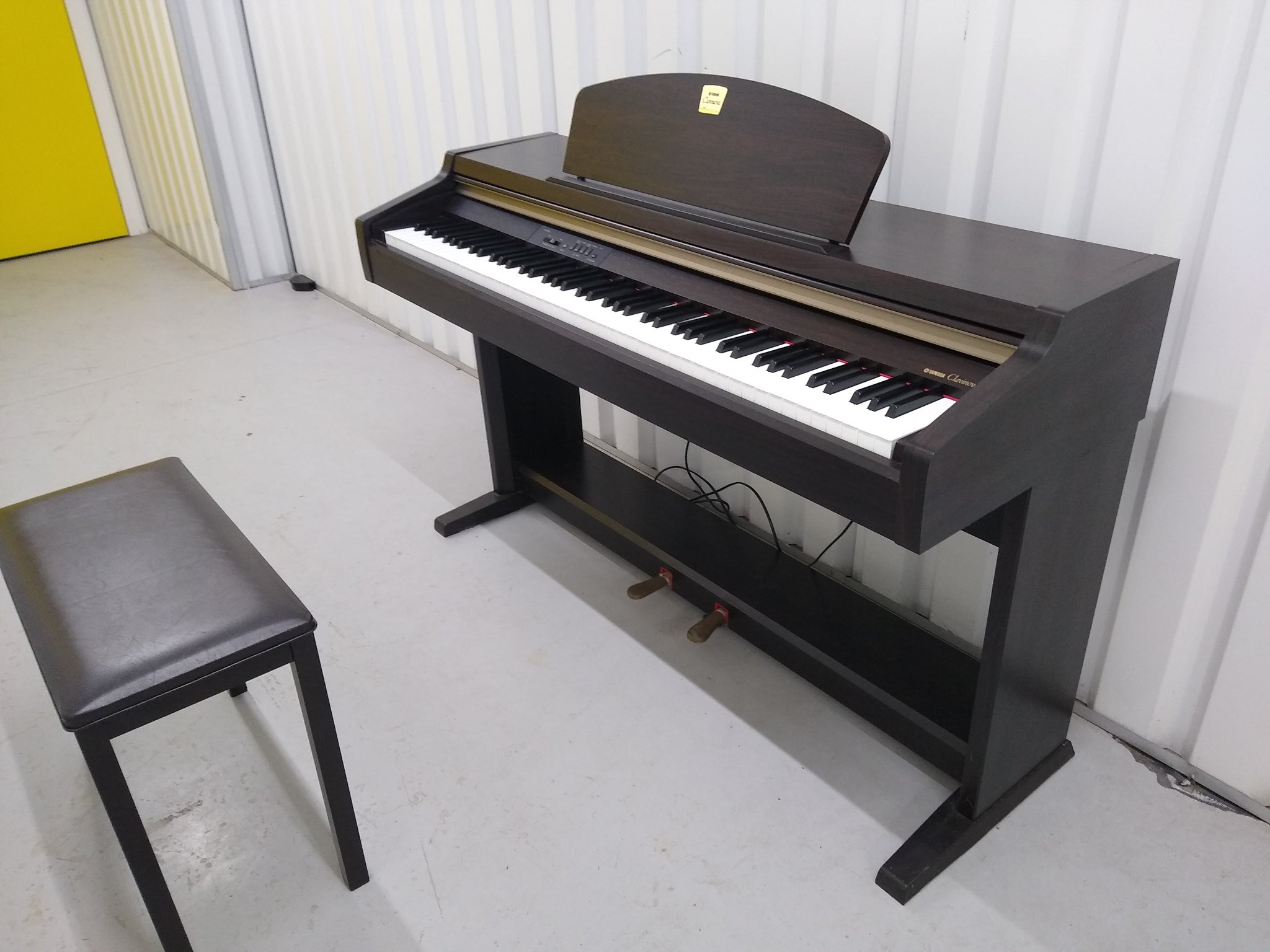 Yamaha Clavinova CLP-920 Digital Piano in rosewood, weighted keys