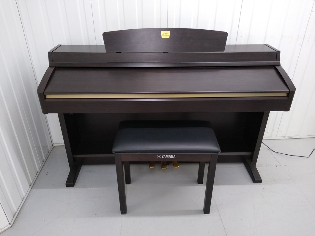 Yamaha Clavinova CLP-230 Digital Piano in rosewood + stool stock nr 22199