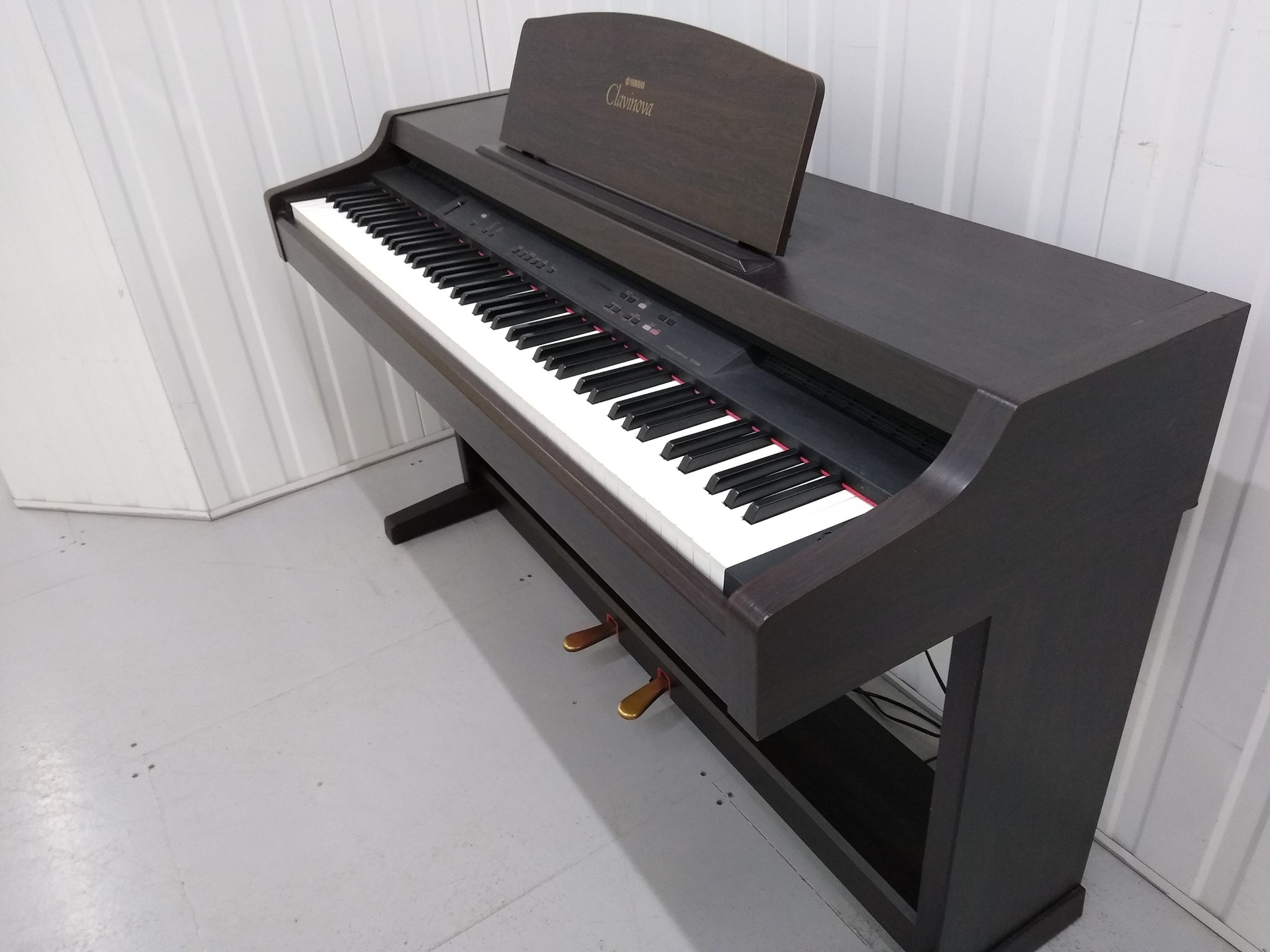 Yamaha Clavinova CLP-820 Digital Piano in rosewood stock nr 22212