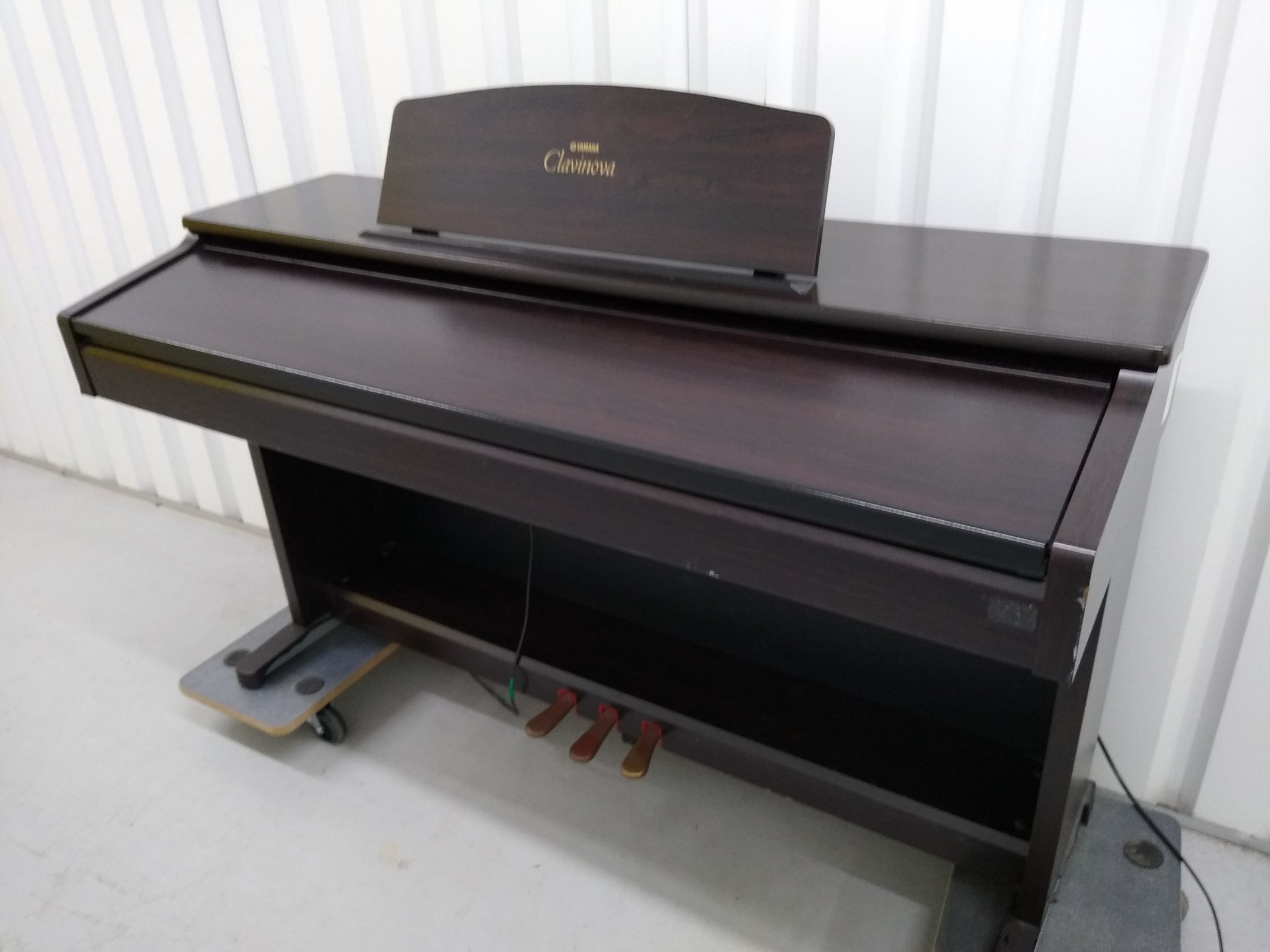 Yamaha Clavinova CVP-103 Digital Piano / arranger in rosewood stock nr –  Sulinda Music