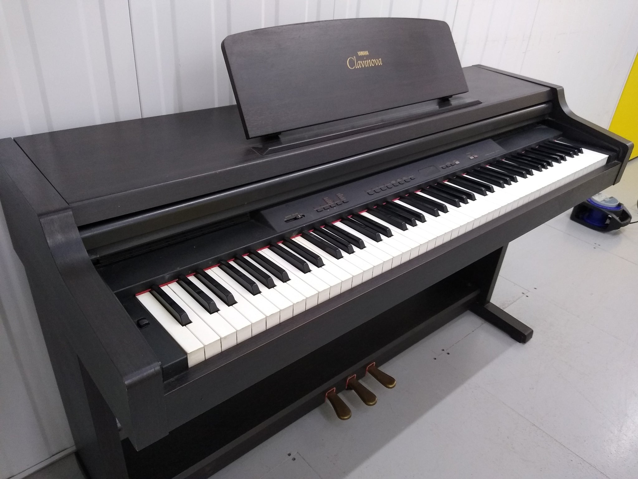 Yamaha Clavinova CLP-411 Digital Piano Full Size 88 keys 3 pedals stoc –  Sulinda Music