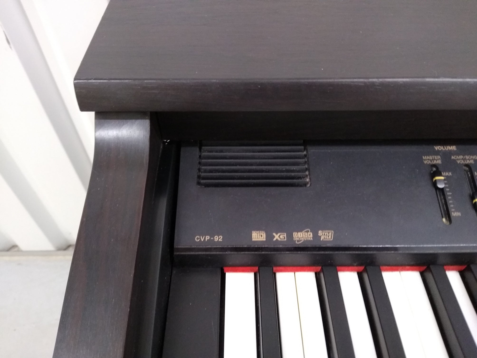 Yamaha Clavinova CVP-92 Digital Piano / arranger in rosewood stock nr –  Sulinda Music