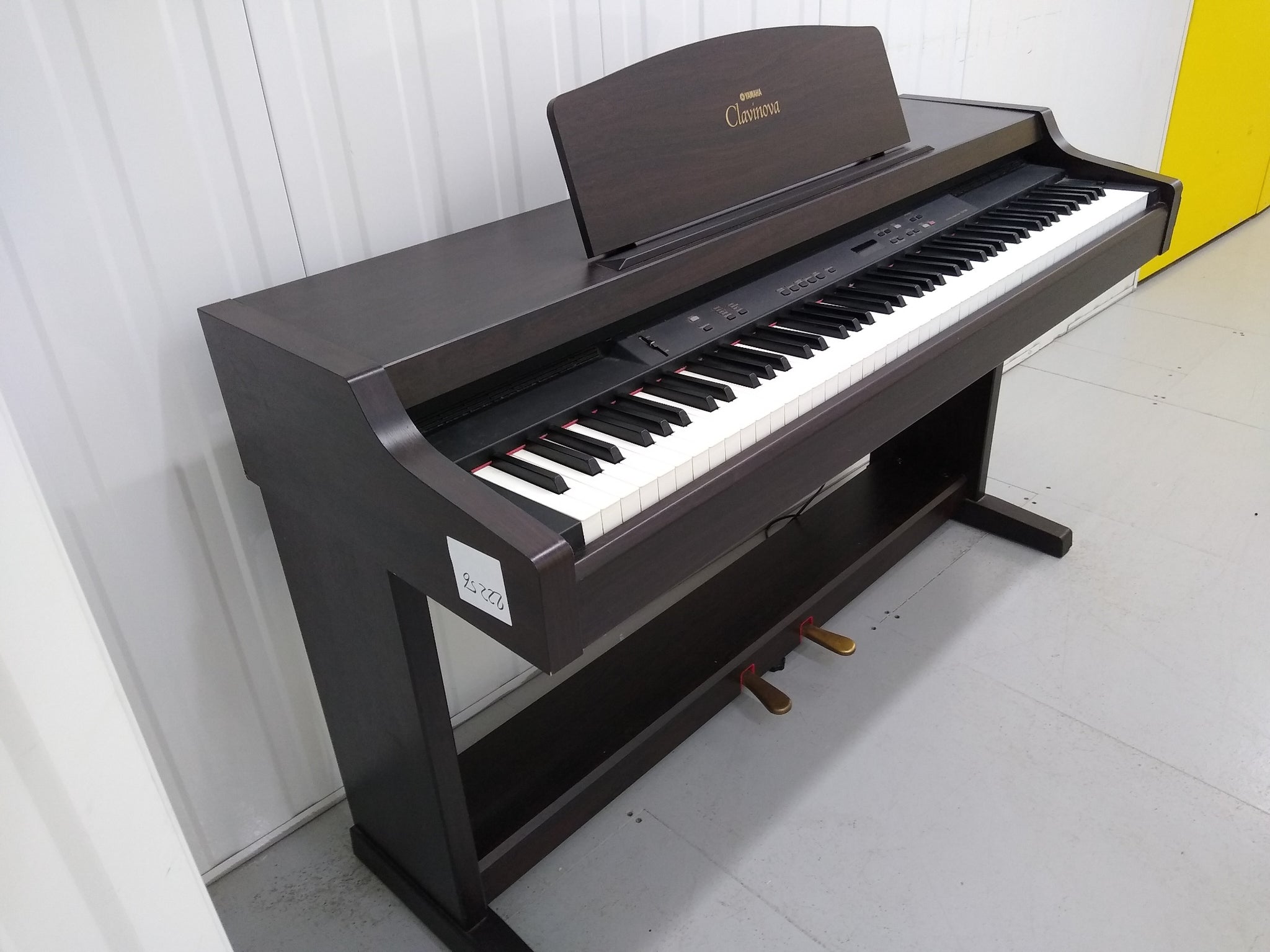 Yamaha Clavinova CLP-820 Digital Piano in rosewood weighted keys stock –  Sulinda Music