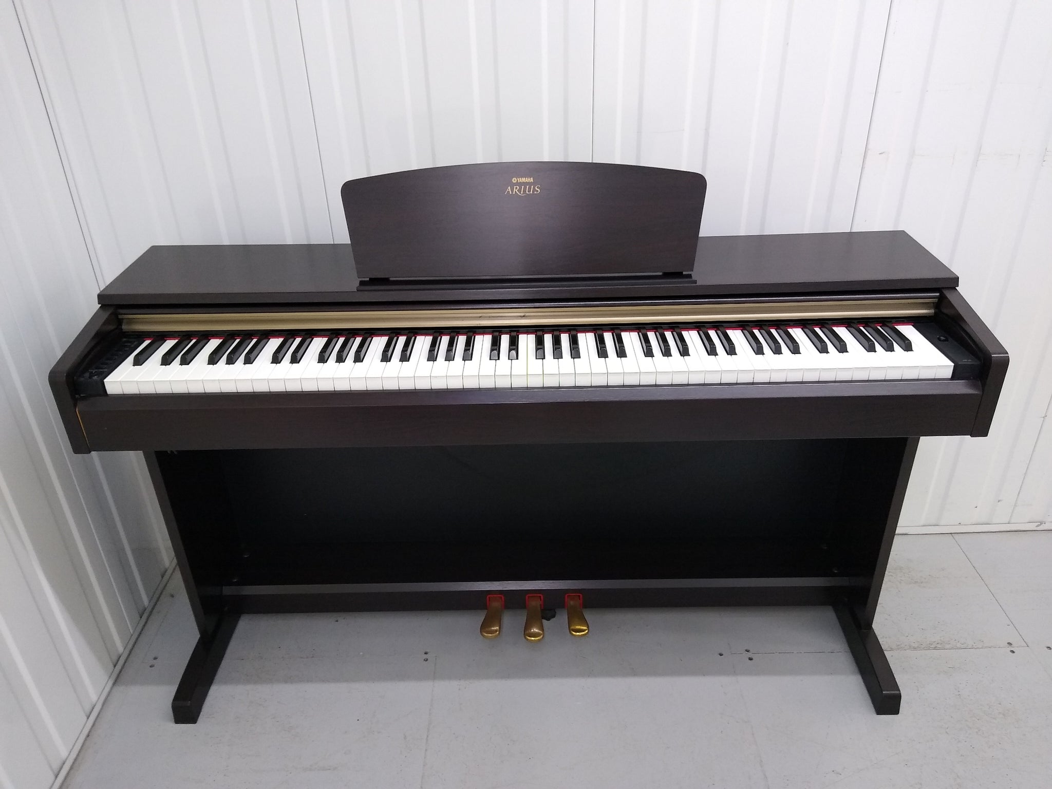 Yamaha Arius YDP-161 Digital Piano in rosewood- clavinova keyboard sto –  Sulinda Music