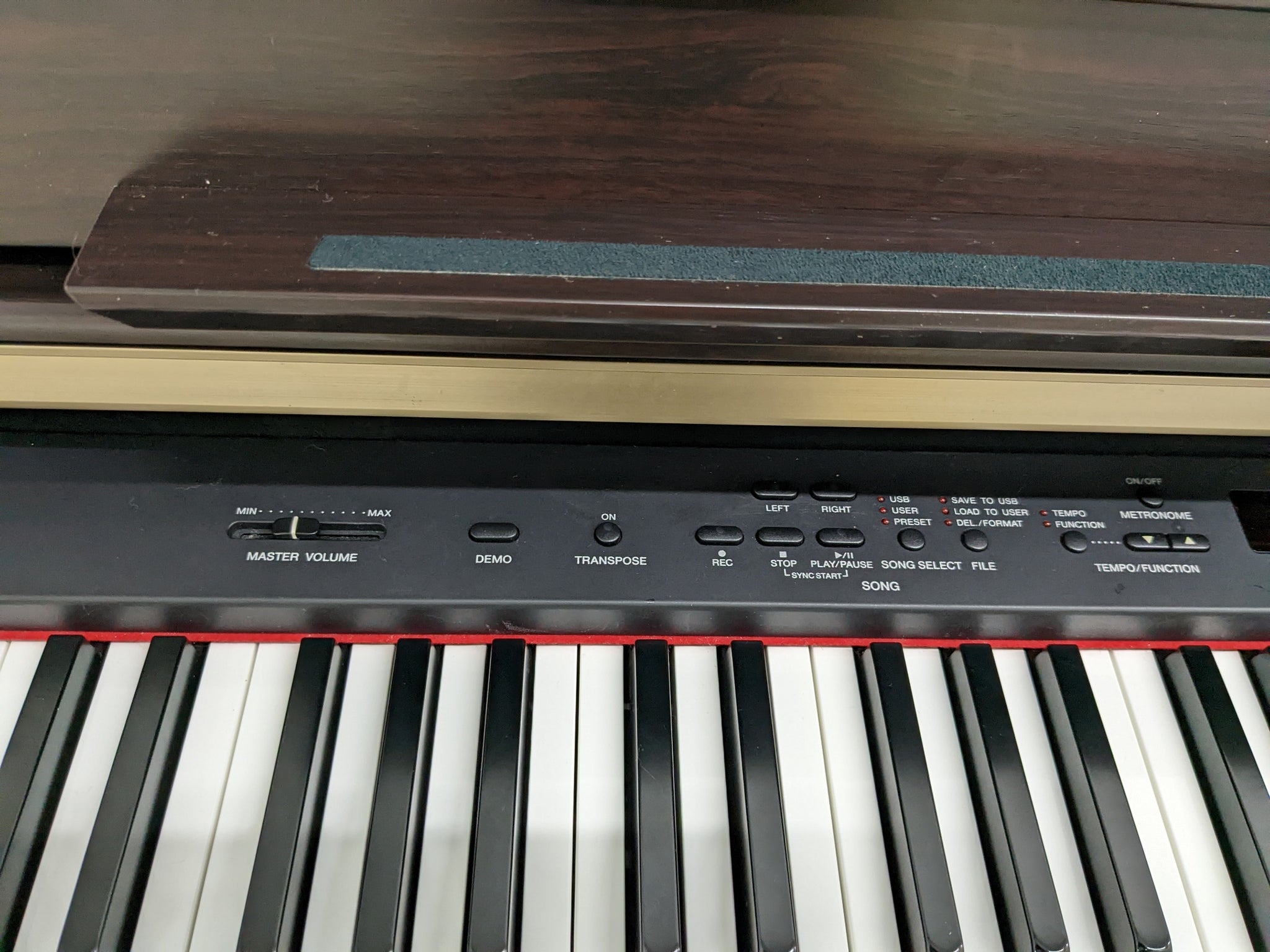 Yamaha Clavinova CLP-330 Digital Piano with matching stool stock