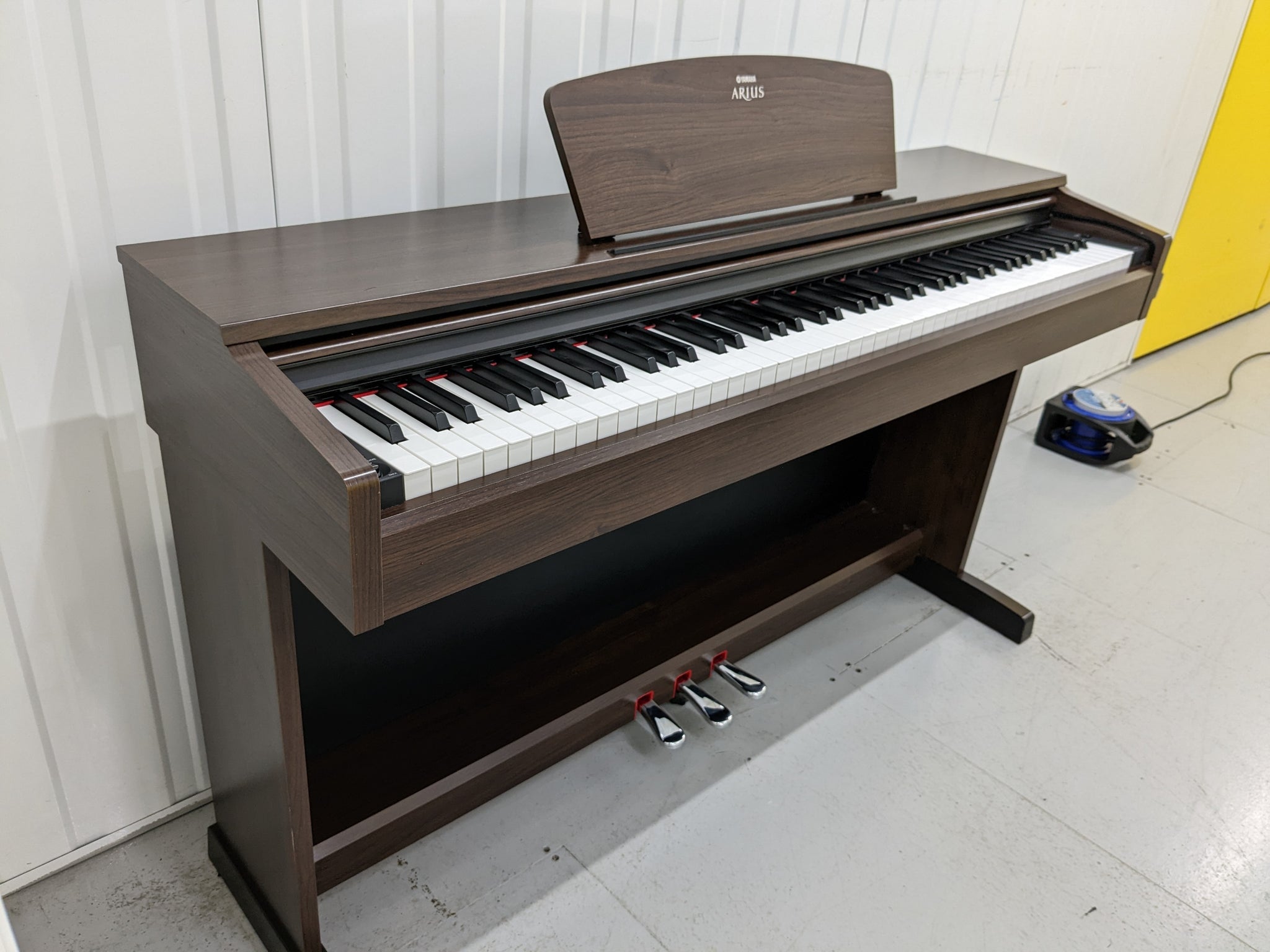 Yamaha Arius YDP-140 Digital Piano in rosewood stock number 22304 – Sulinda  Music