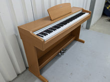 Load image into Gallery viewer, Yamaha Arius YDP-131 Digital Piano in cherry / light oak  finish stock nr 22308
