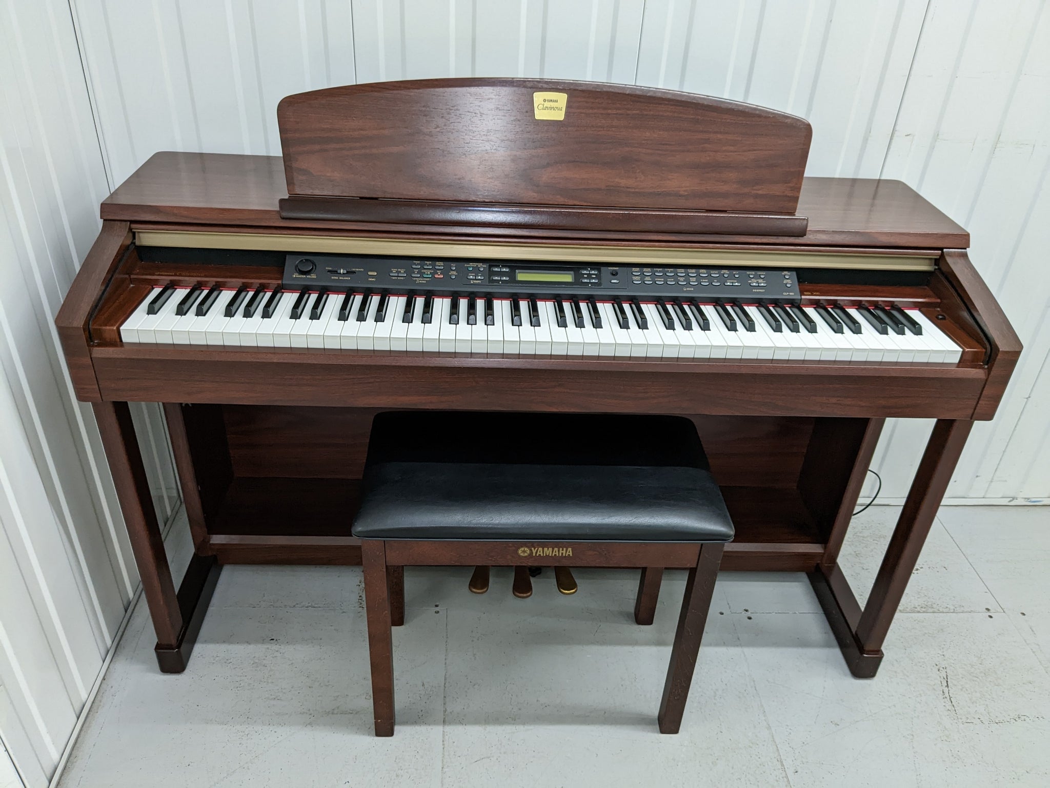 Yamaha Clavinova CLP-150 Digital Piano with stool in mahogany stock nr –  Sulinda Music