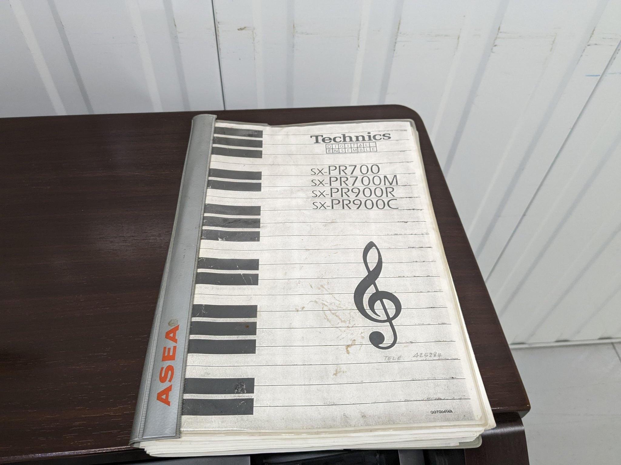 Technics SX-PR700 digital piano ensemble in mahogany stock number