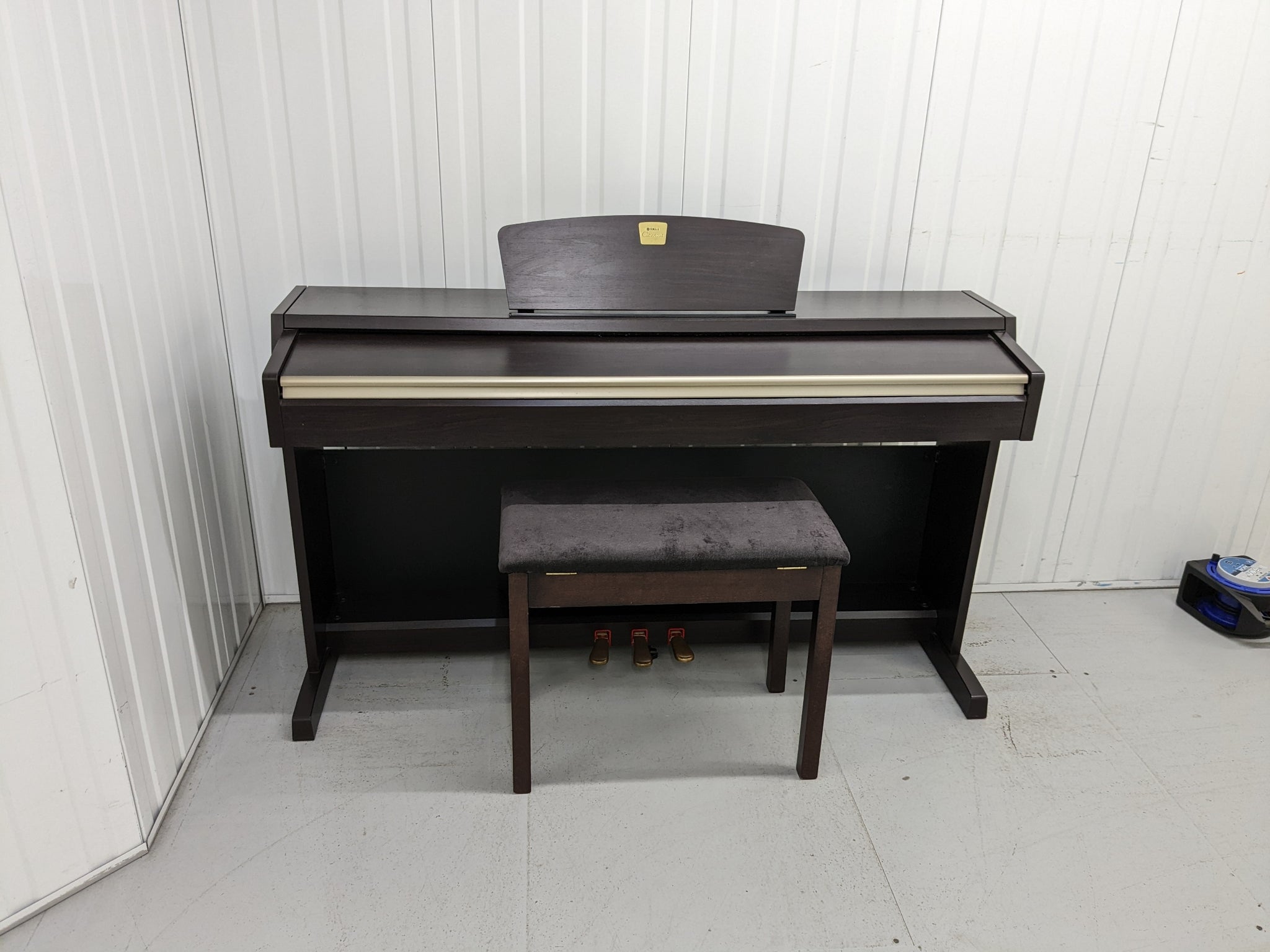 Yamaha Clavinova CLP-220 Digital Piano and stool in rosewood
