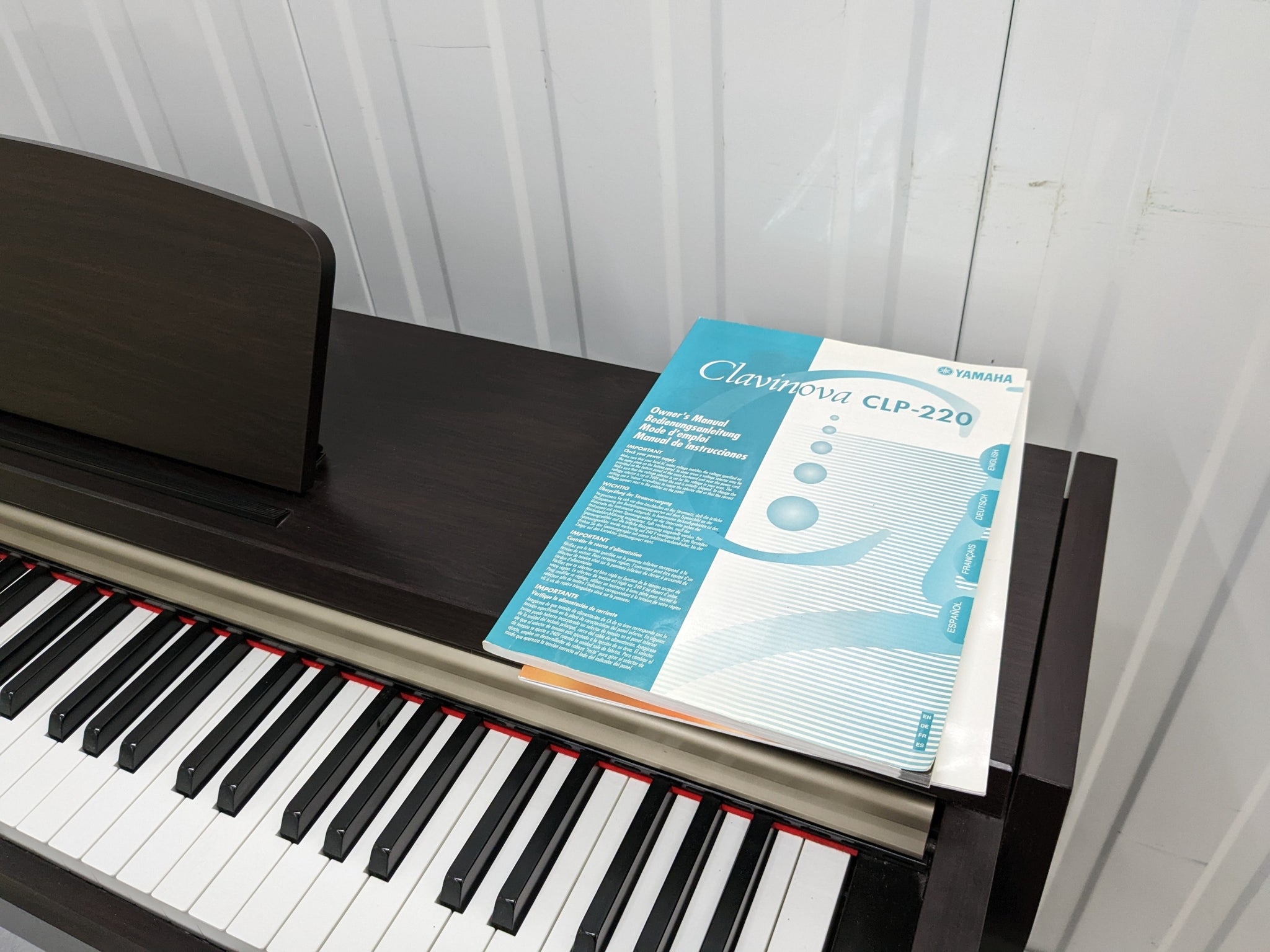 Yamaha Clavinova CLP-220 Digital Piano and stool in rosewood