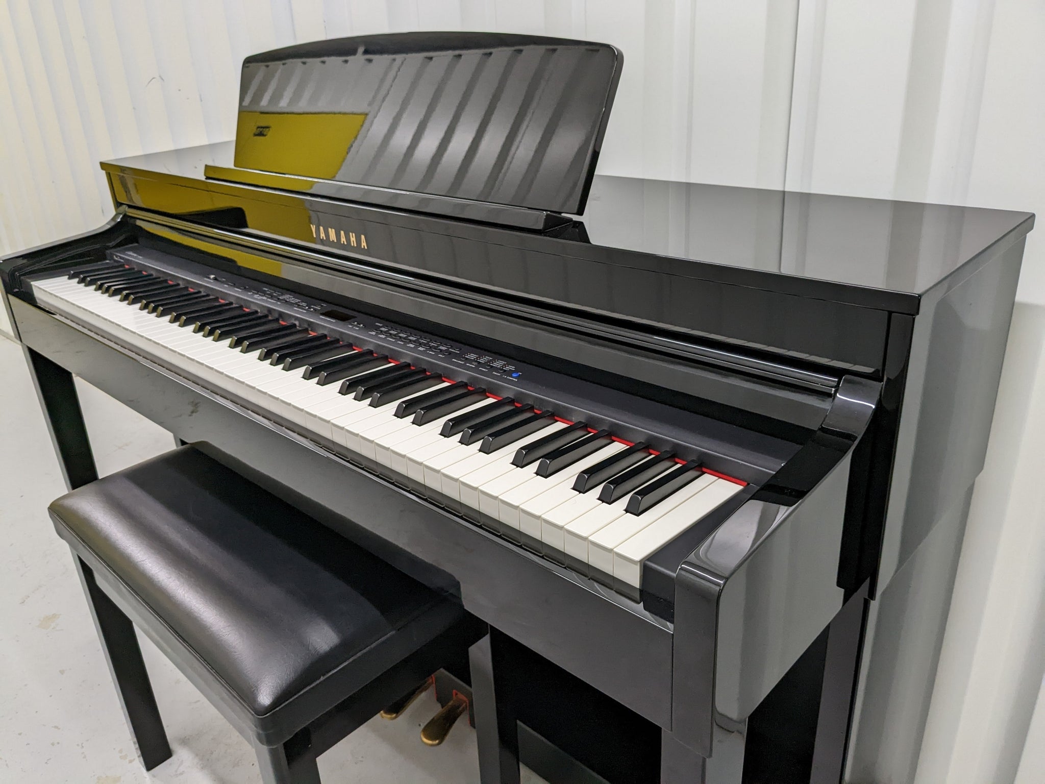 Yamaha Clavinova CLP-440 Digital Piano and stool in glossy black
