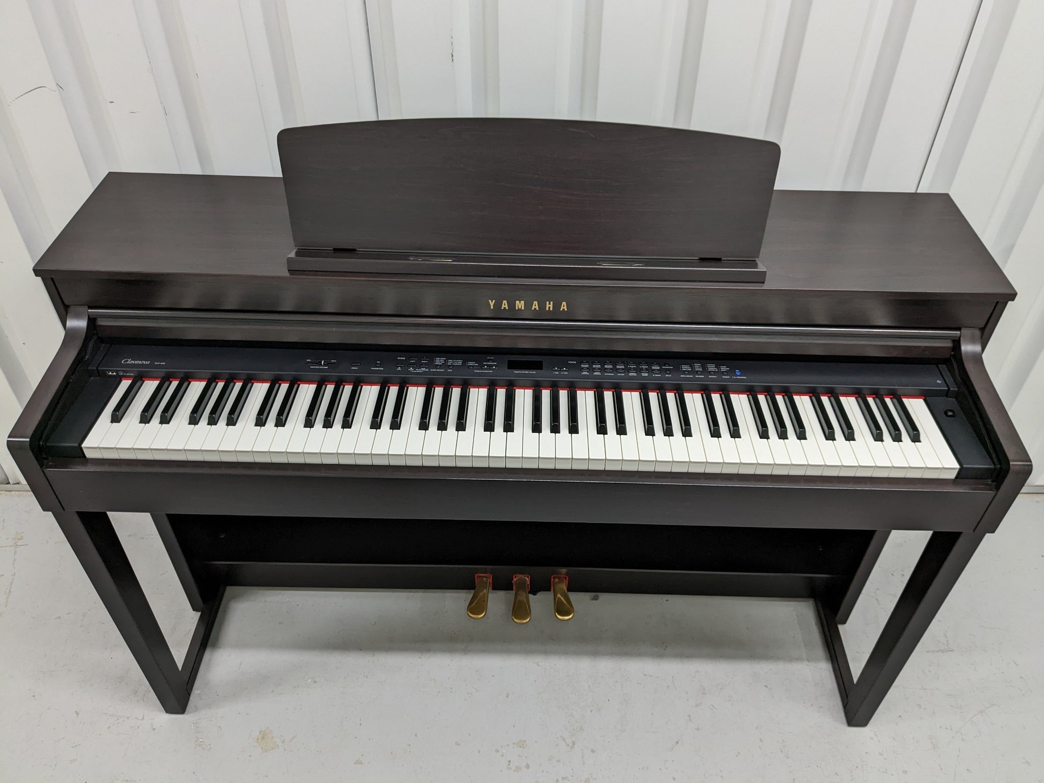 Yamaha Clavinova CLP-440 Digital Piano and stool in dark rosewood stoc –  Sulinda Music