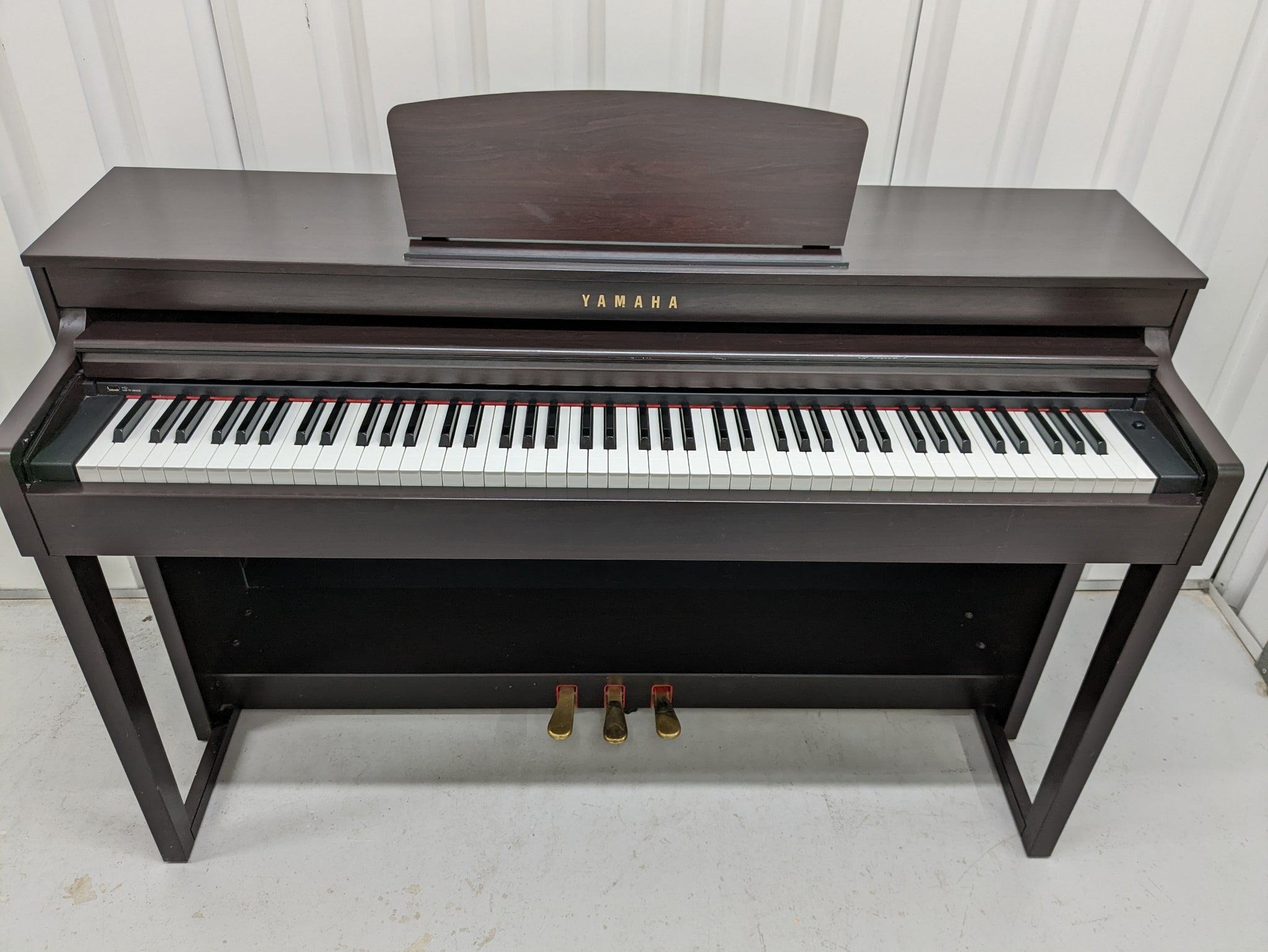 Yamaha Clavinova CLP-430 Digital Piano in dark rosewood stock no 