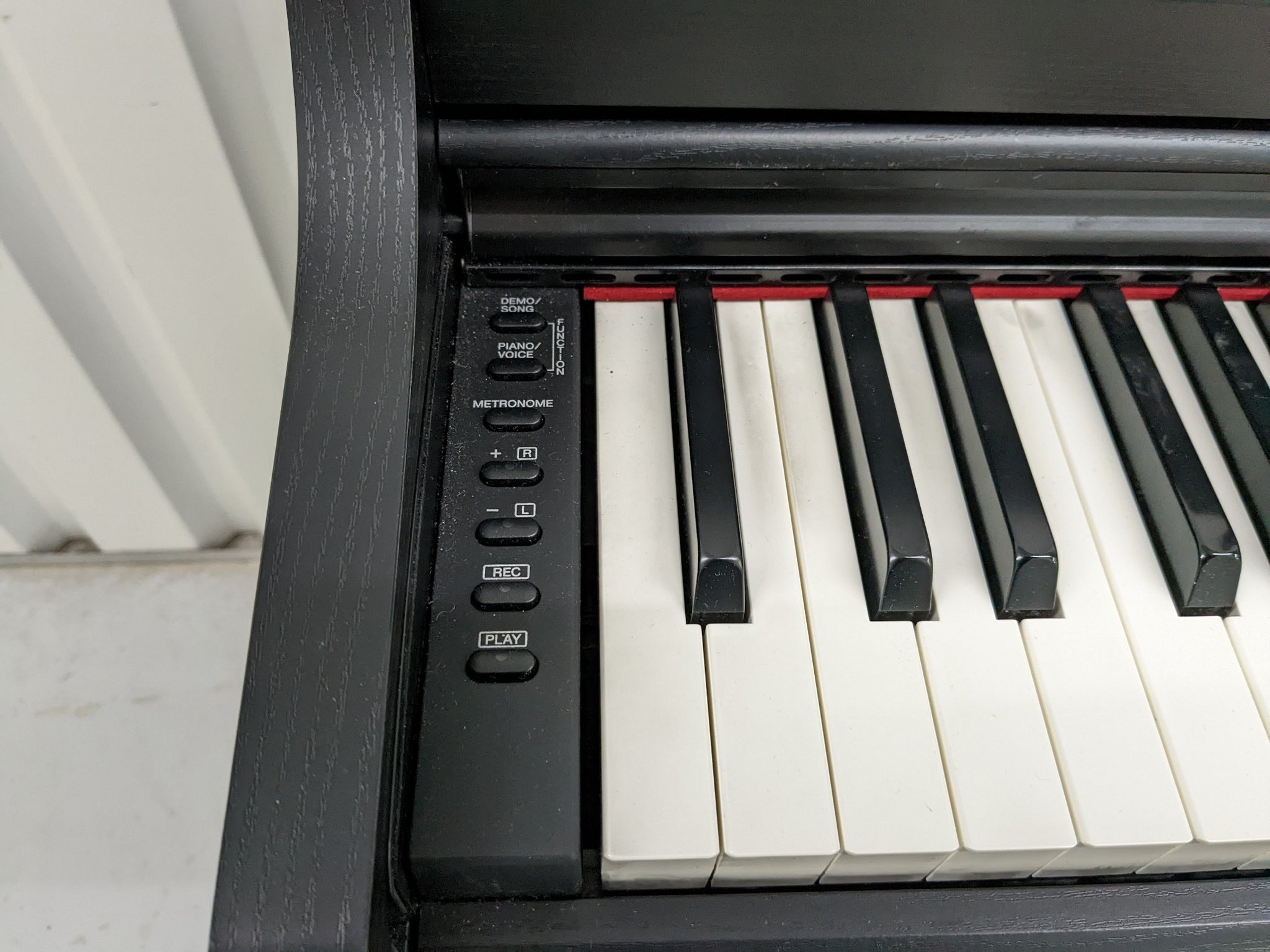 Yamaha Arius YDP-163 Digital Piano satin black clavinova keyboard