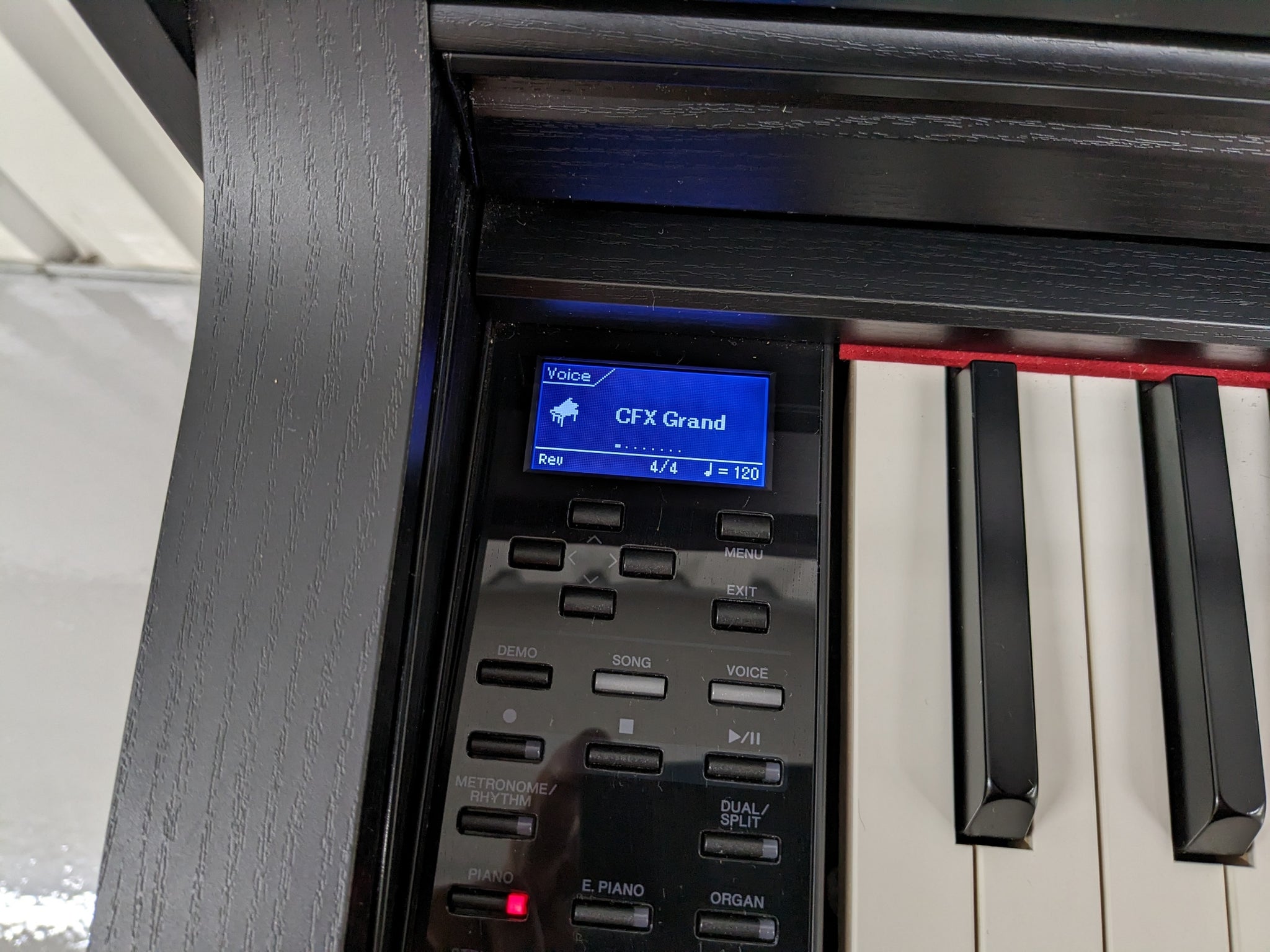 Yamaha Clavinova CLP-545 in satin black with stool. stock nr