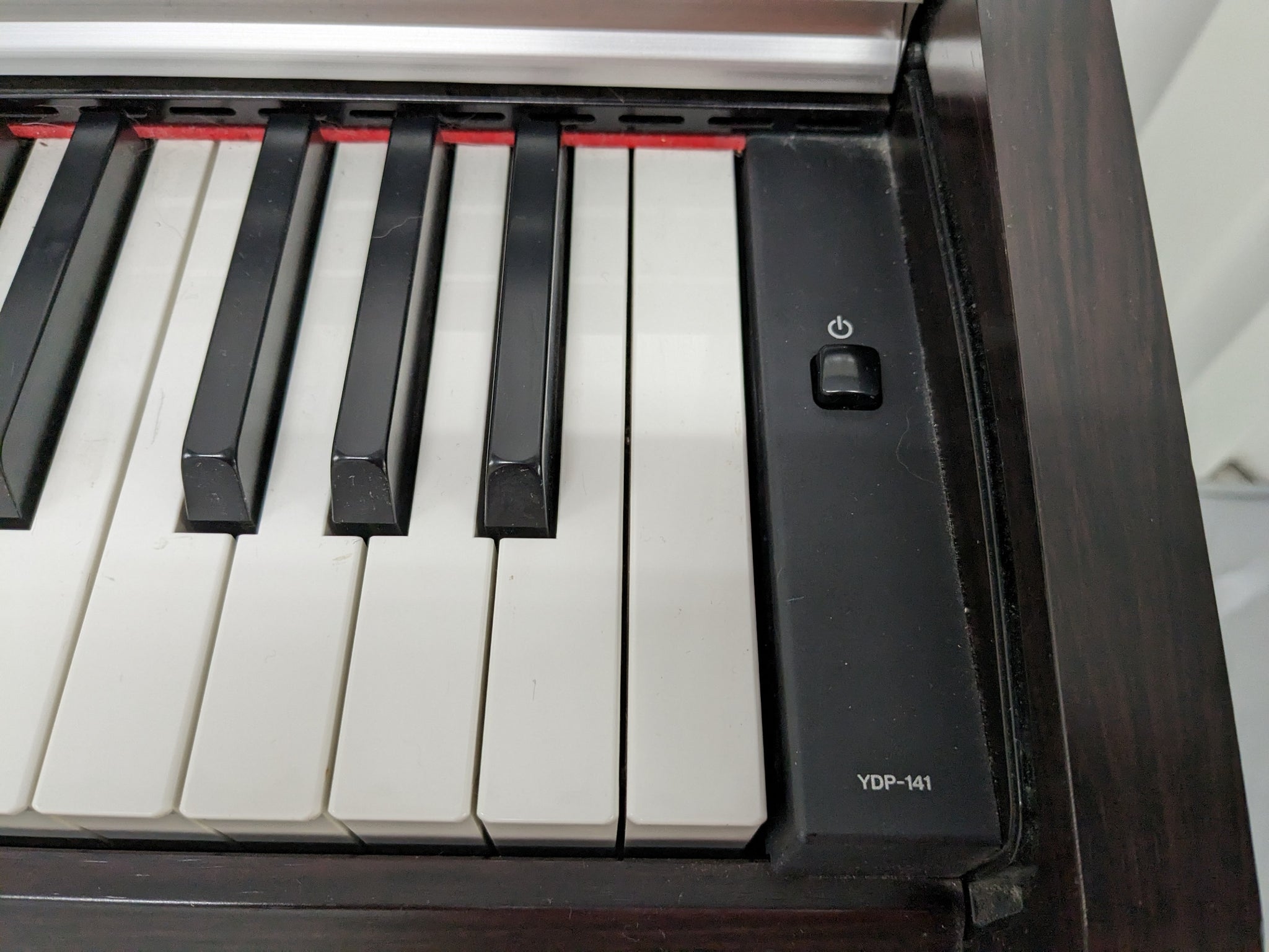 Yamaha Arius YDP-141 digital piano in rosewood stock # 22485