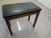 Load image into Gallery viewer, Yamaha Clavinova CLP-340 Digital Piano and stool in mahogany stock # 23014
