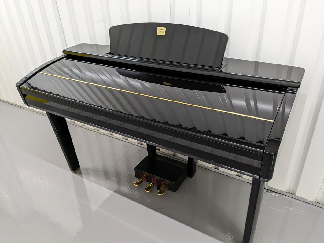 YAMAHA CLAVINOVA CVP-405PE DIGITAL PIANO IN GLOSSY POLISHED BLACK  stock 23007