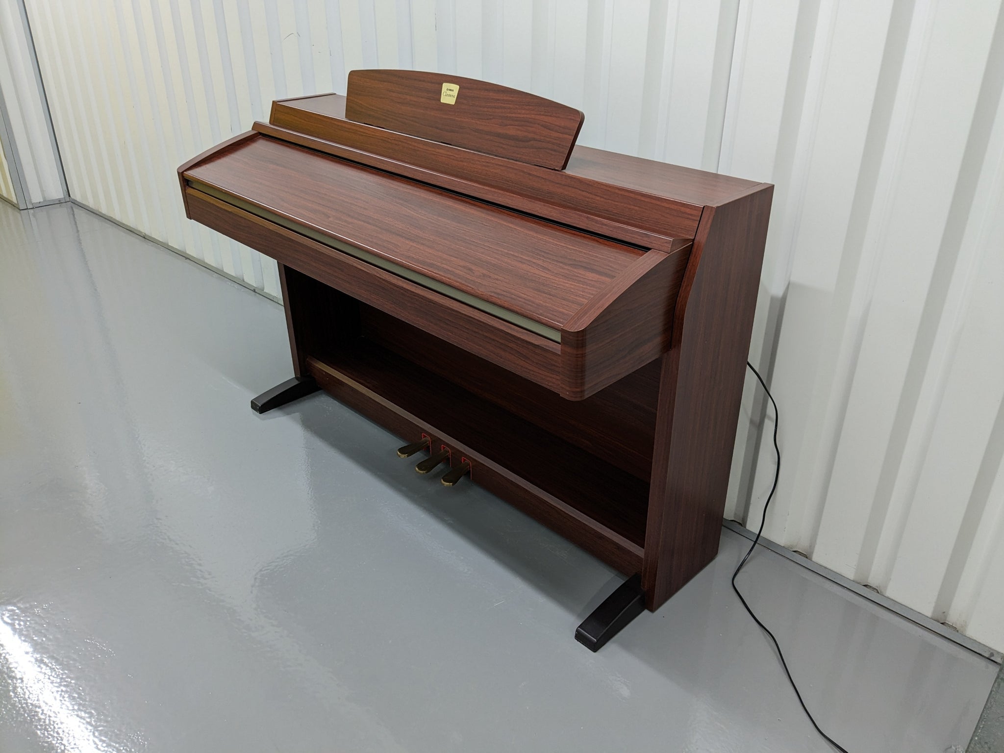 Yamaha Clavinova CLP-230 Digital Piano in mahogany finish stock nr 230 –  Sulinda Music