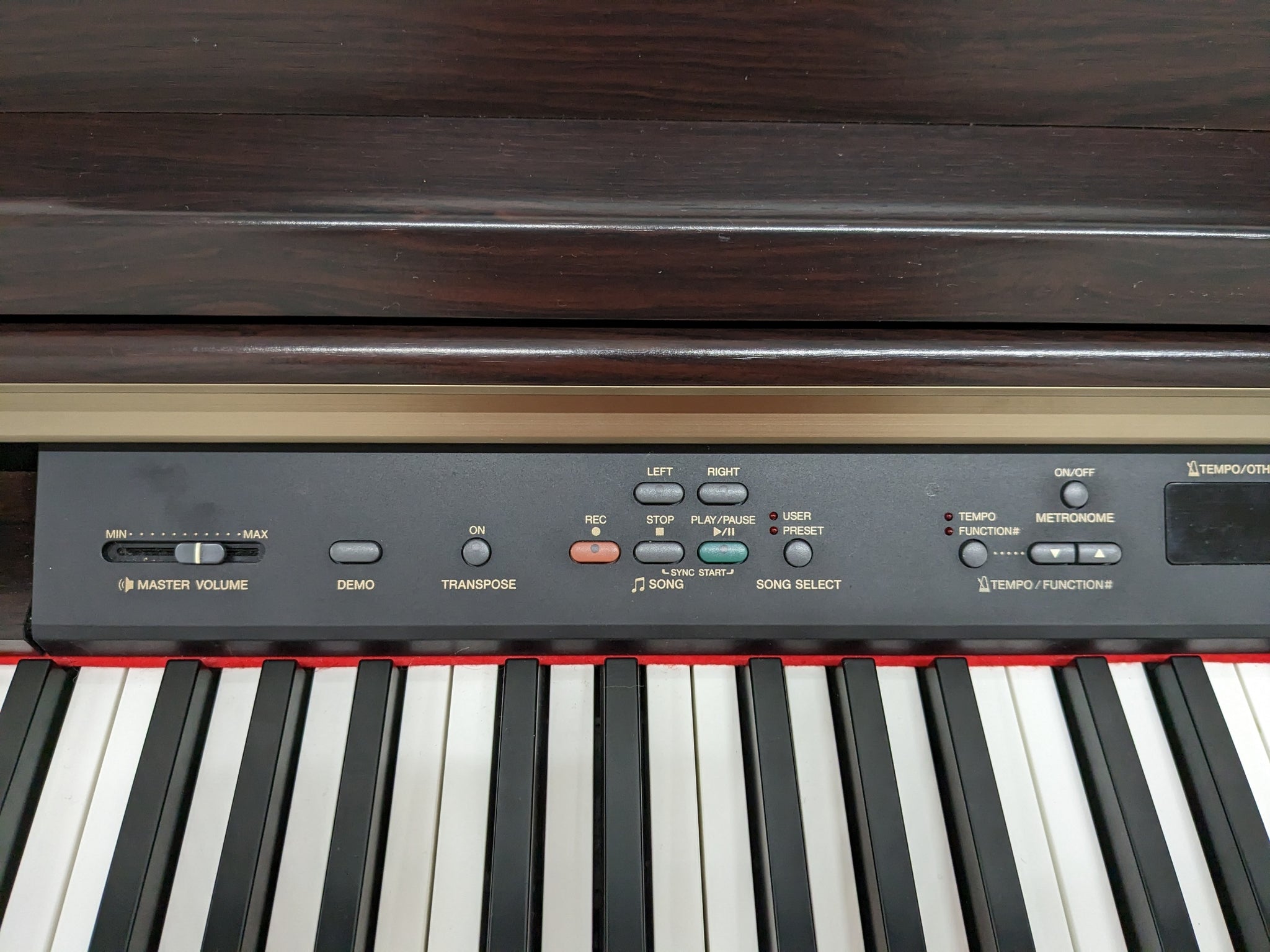 Yamaha Clavinova CLP-230 Digital Piano and stool rosewood finish