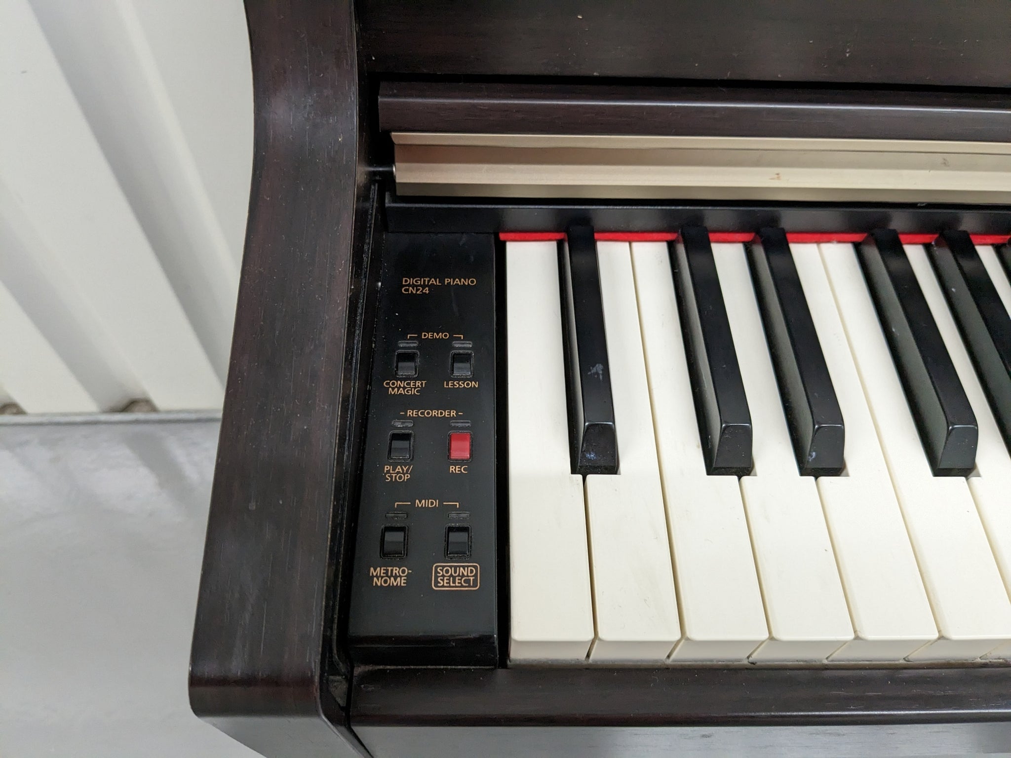 Kawai digital piano CN24 In Dark Rosewood Finish stock