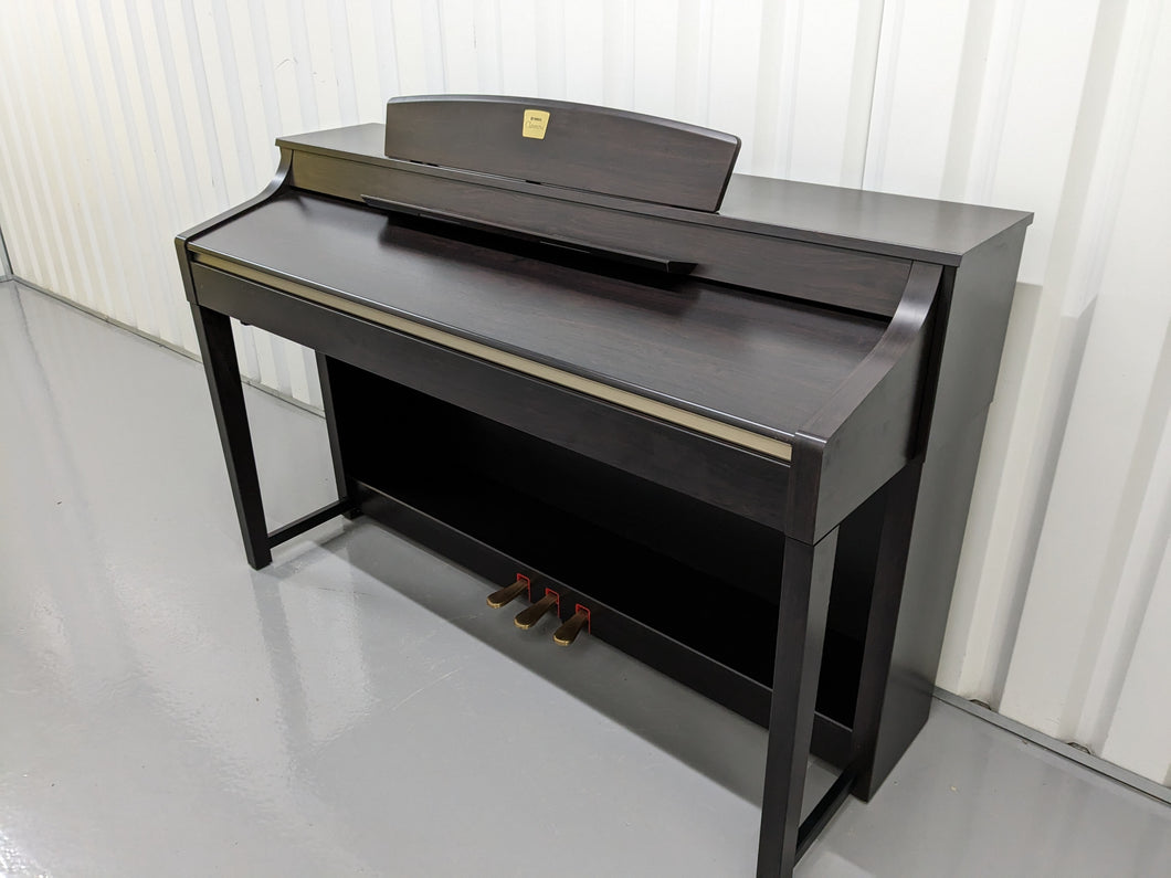 YAMAHA CLAVINOVA CLP-370 DIGITAL PIANO IN DARK ROSEWOOD stock nr 23044