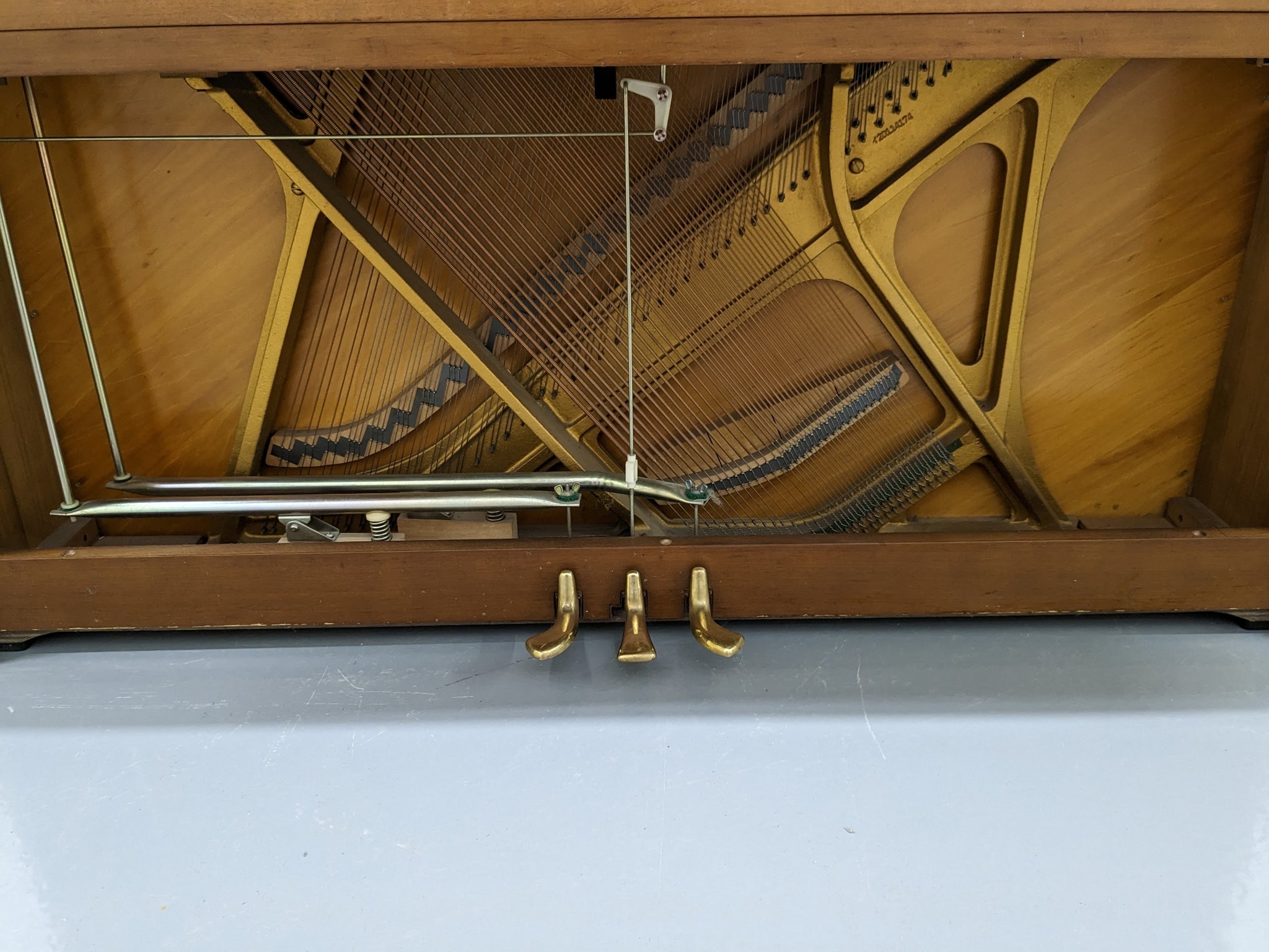 Yamaha M10 Upright Acoustic piano (1972) in satin rosewood stock