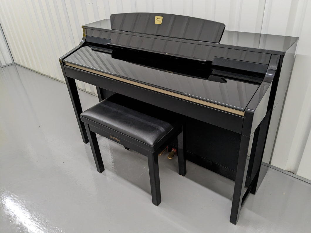 YAMAHA CLAVINOVA CLP-380PE DIGITAL PIANO + STOOL GLOSSY BLACK stock nr 23046