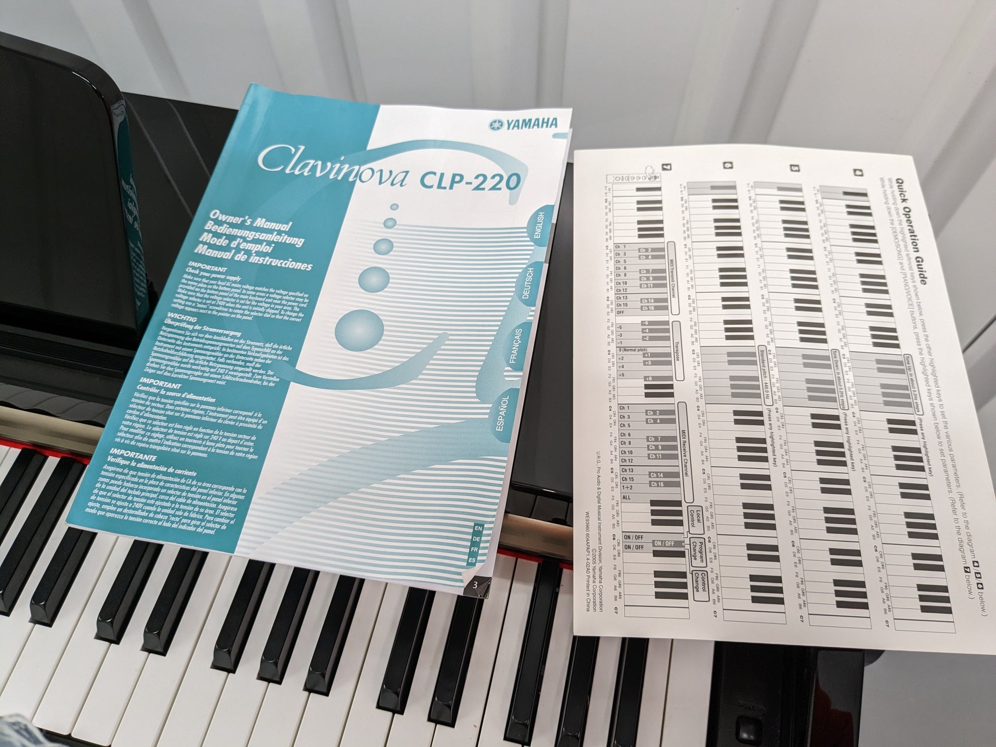 Yamaha Clavinova CLP-220PE Digital Piano and stool in glossy black