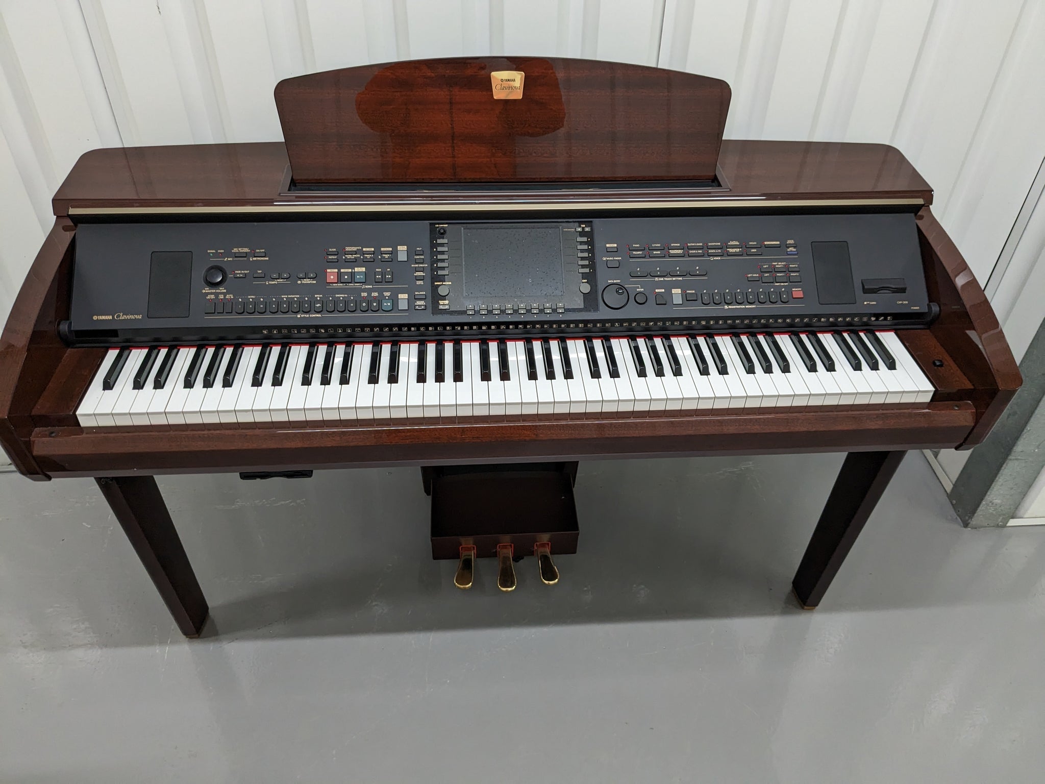 YAMAHA CLAVINOVA CVP-309PM DIGITAL PIANO + STOOL IN GLOSSY